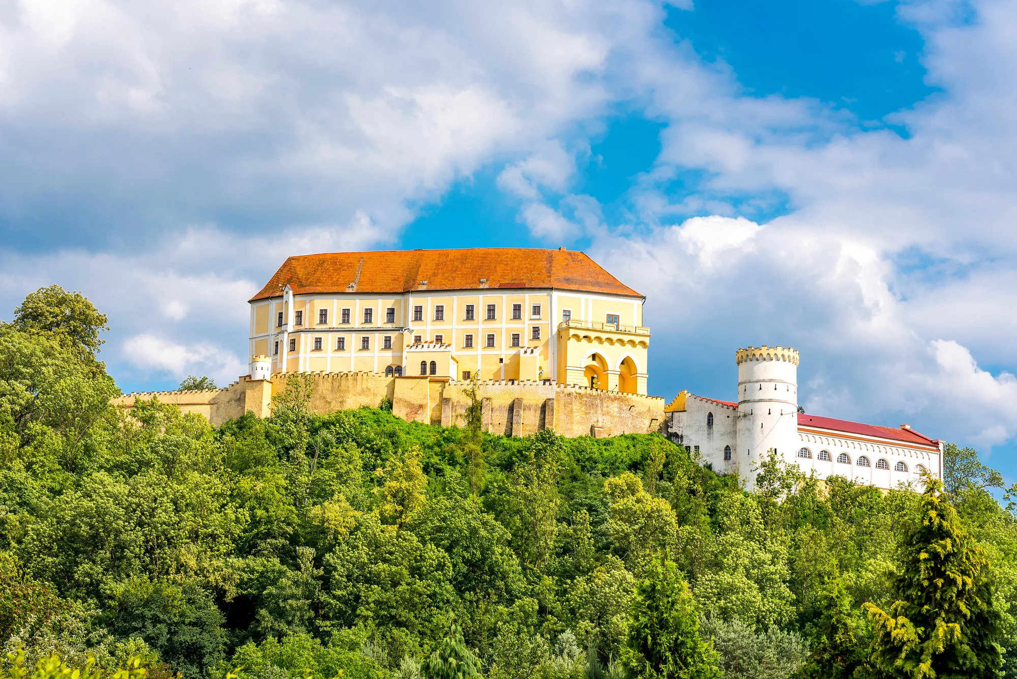 4* pobyt u pivovaru Černá Hora: snídaně i večeře, neomezený wellness, pivní lázně i masáže