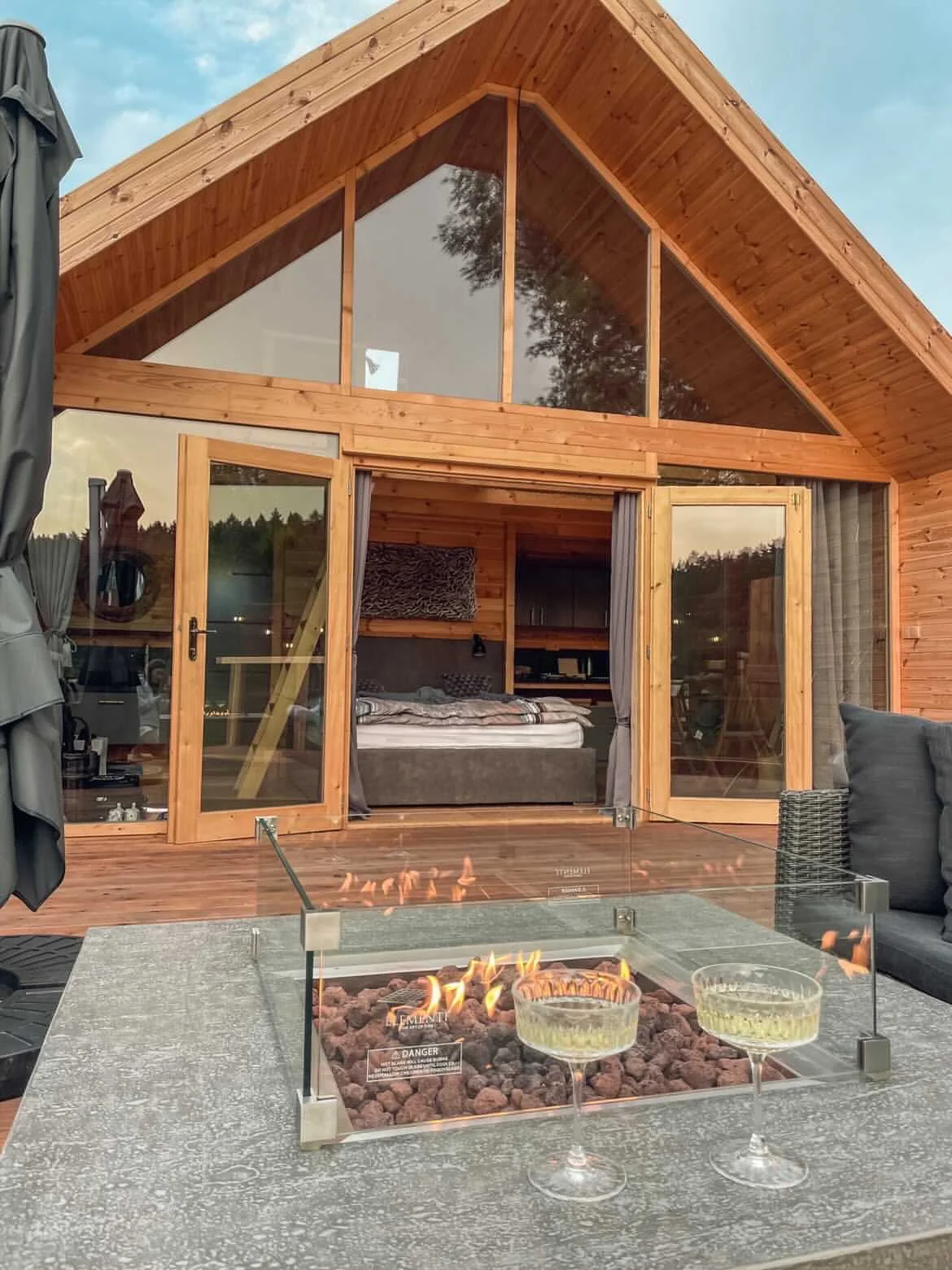 Kouzelný Lakehouse Amálka s neomezenou saunou, vířivkou i snídaňovým košem, možnost rybaření