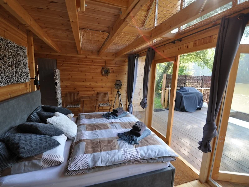Kouzelný Lakehouse Amálka s neomezenou saunou, vířivkou i snídaňovým košem, možnost rybaření