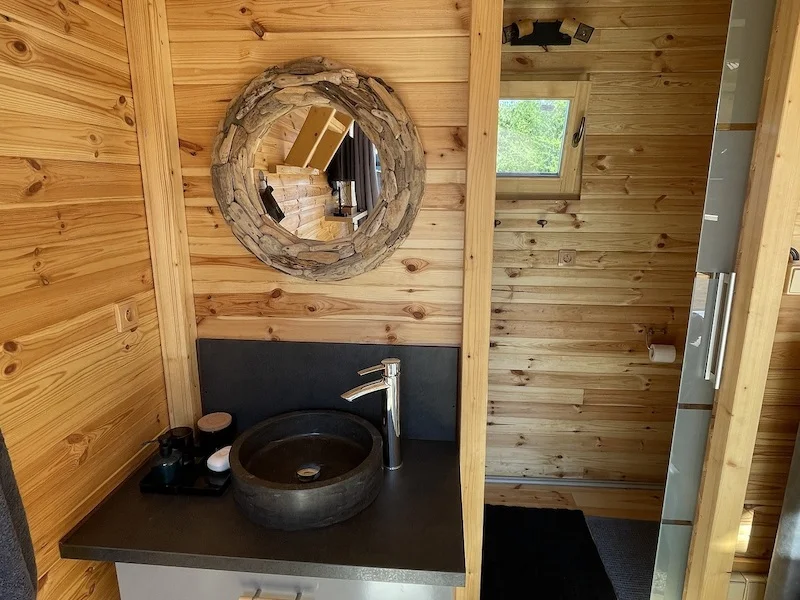 Kouzelný Lakehouse Amálka s neomezenou saunou, vířivkou i snídaňovým košem, možnost rybaření