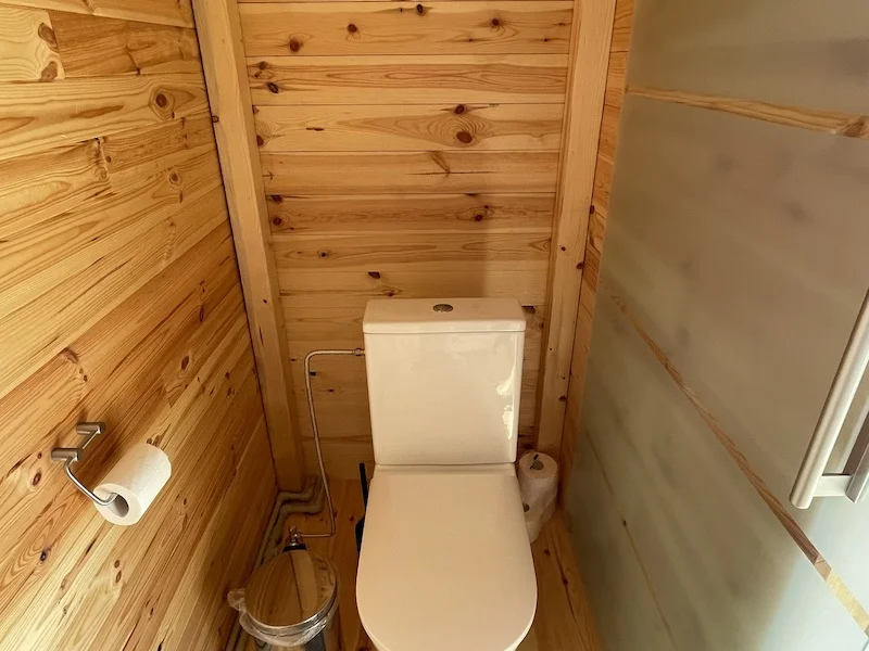 Kouzelný Lakehouse Amálka s neomezenou saunou, vířivkou i snídaňovým košem, možnost rybaření