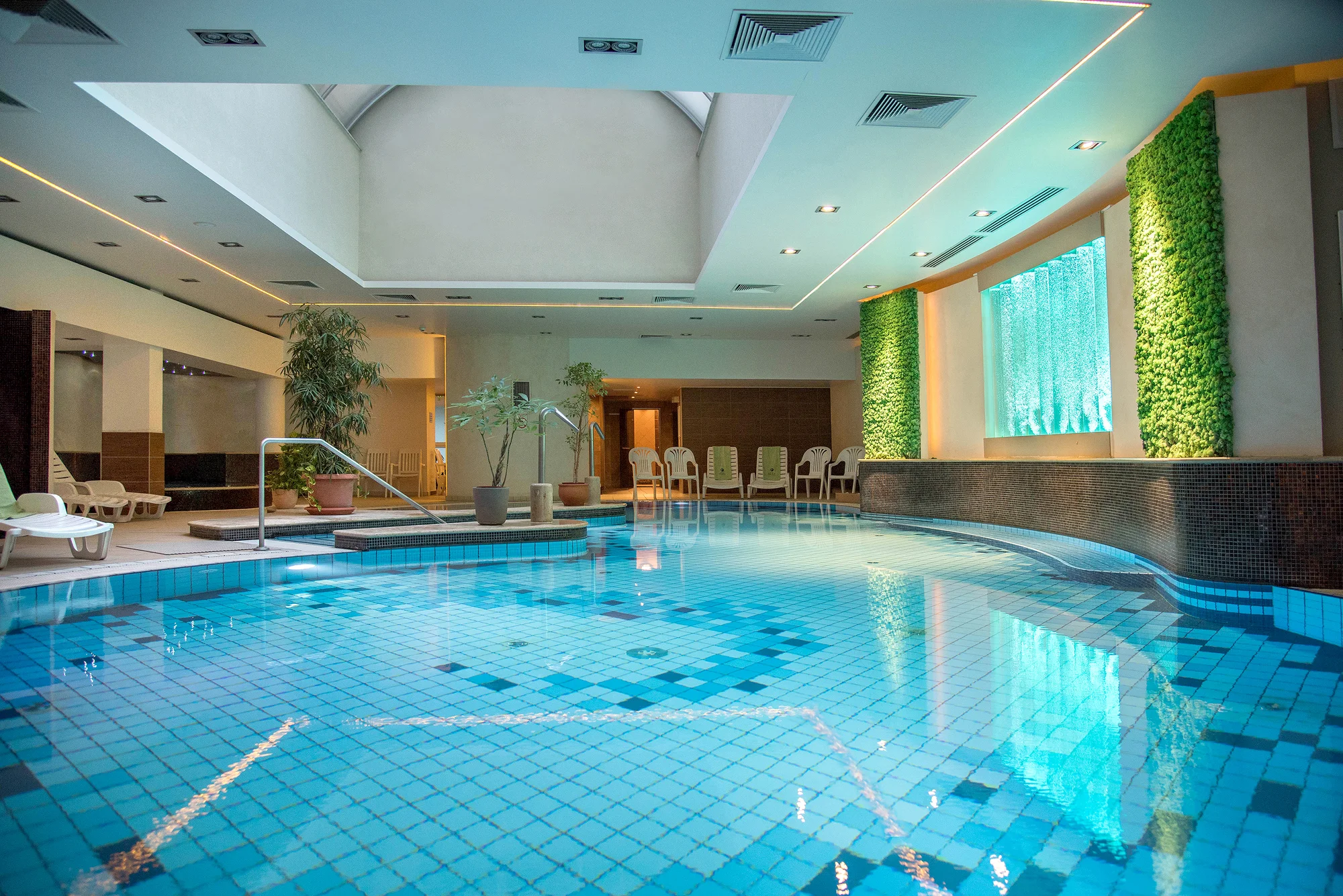 Pobyt v maďarském Hévízu kousek od břehu Balatonu: polopenze a neomezený wellness, 2 děti zdarma