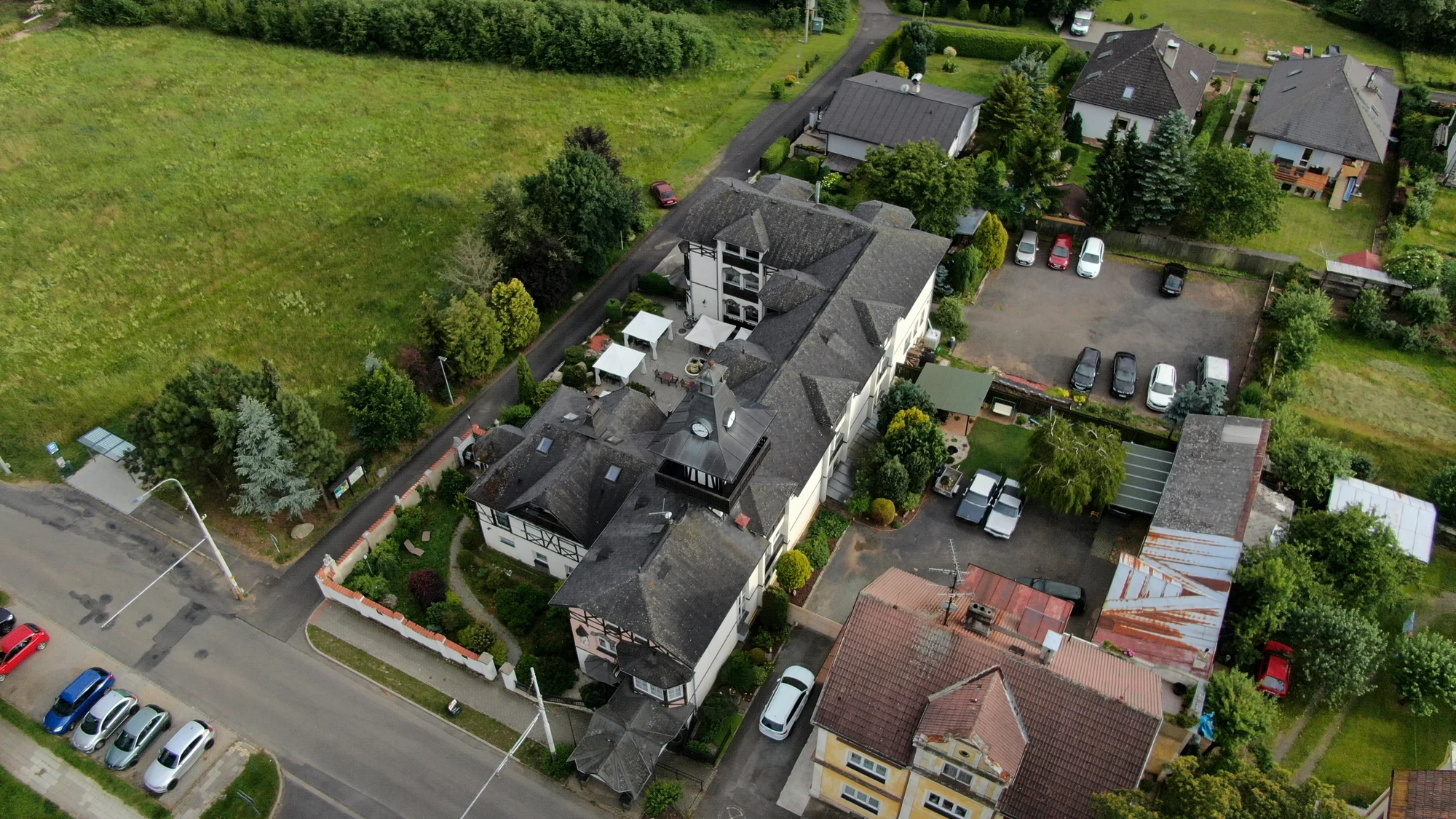 Odpočinek v klidné části Mariánských Lázní: pobyt s jídlem i wellness procedurami