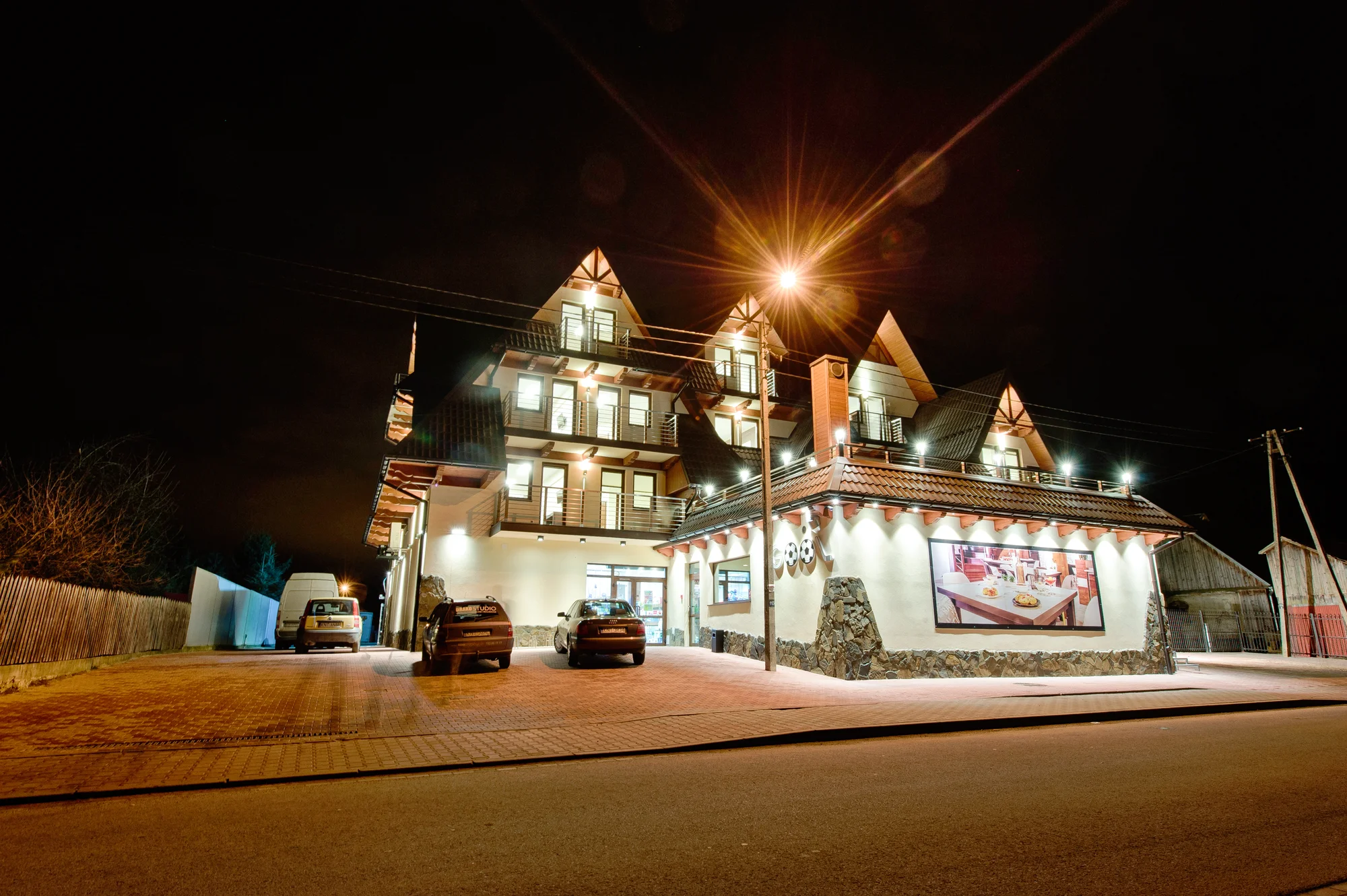 Moderní horský hotel u Zakopaného: snídaně a vstupy do termálů