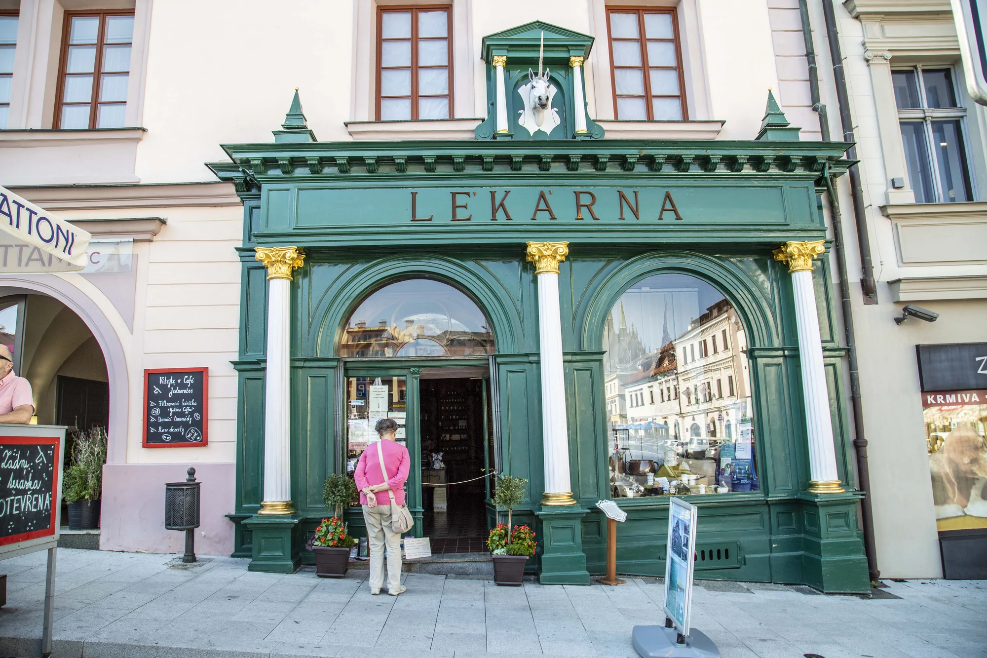 Krásná dovolená v historických Klatovech: hotel se snídaní a neomezený vstup do wellness