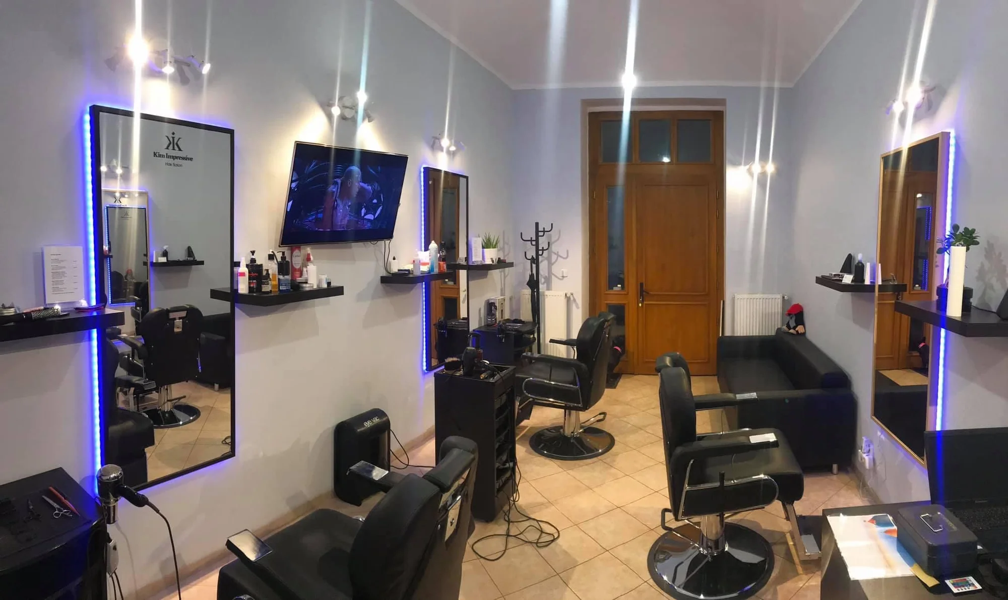 Precizní pánský střih a úprava vousů od profesionálních stylistů