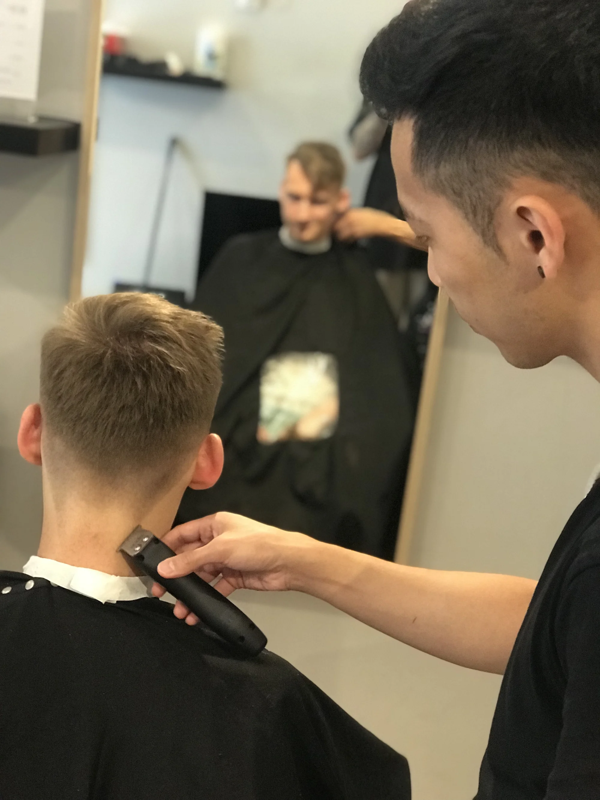 Precizní pánský střih a úprava vousů od profesionálních stylistů