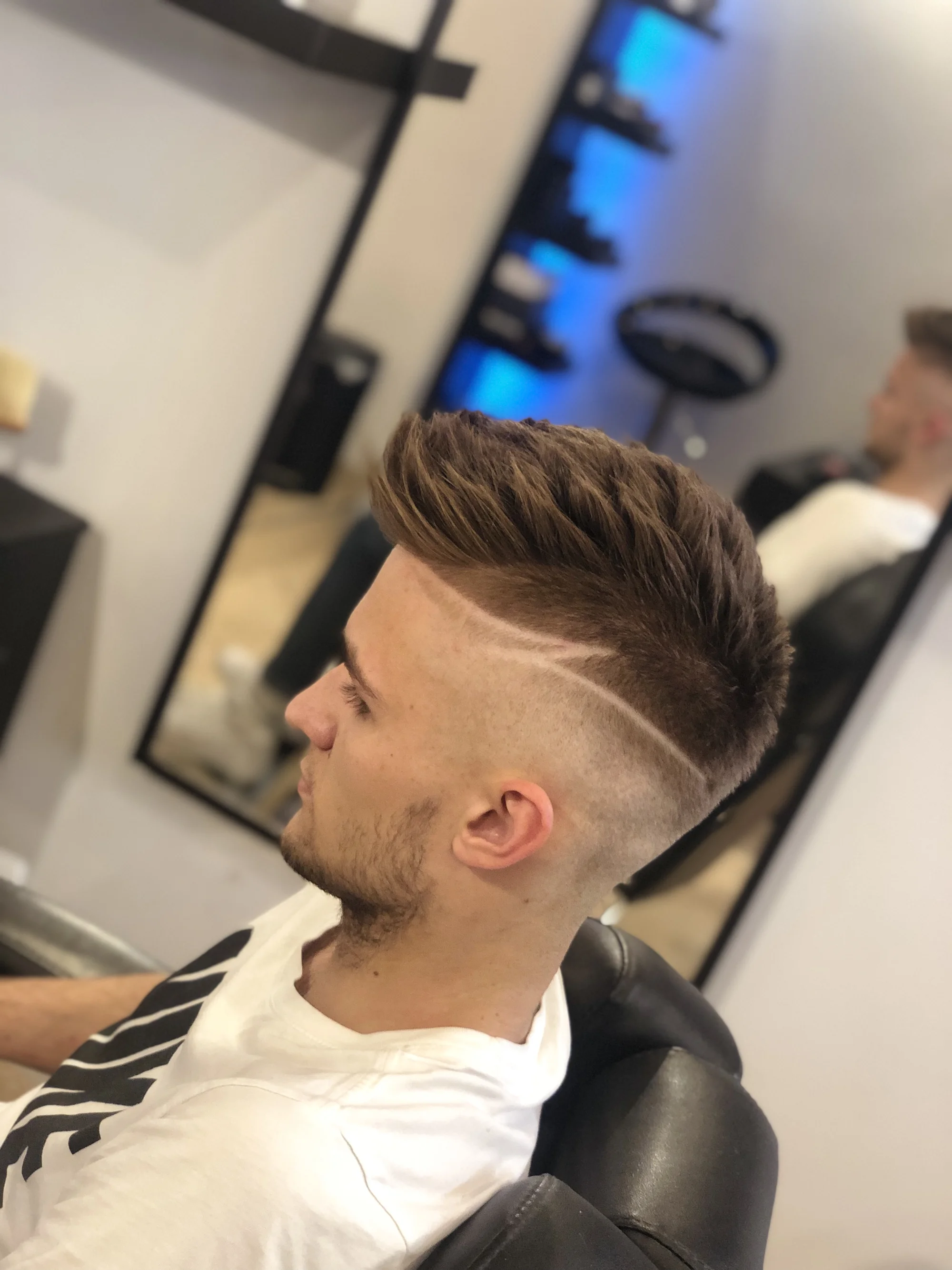 Precizní pánský střih a úprava vousů od profesionálních stylistů