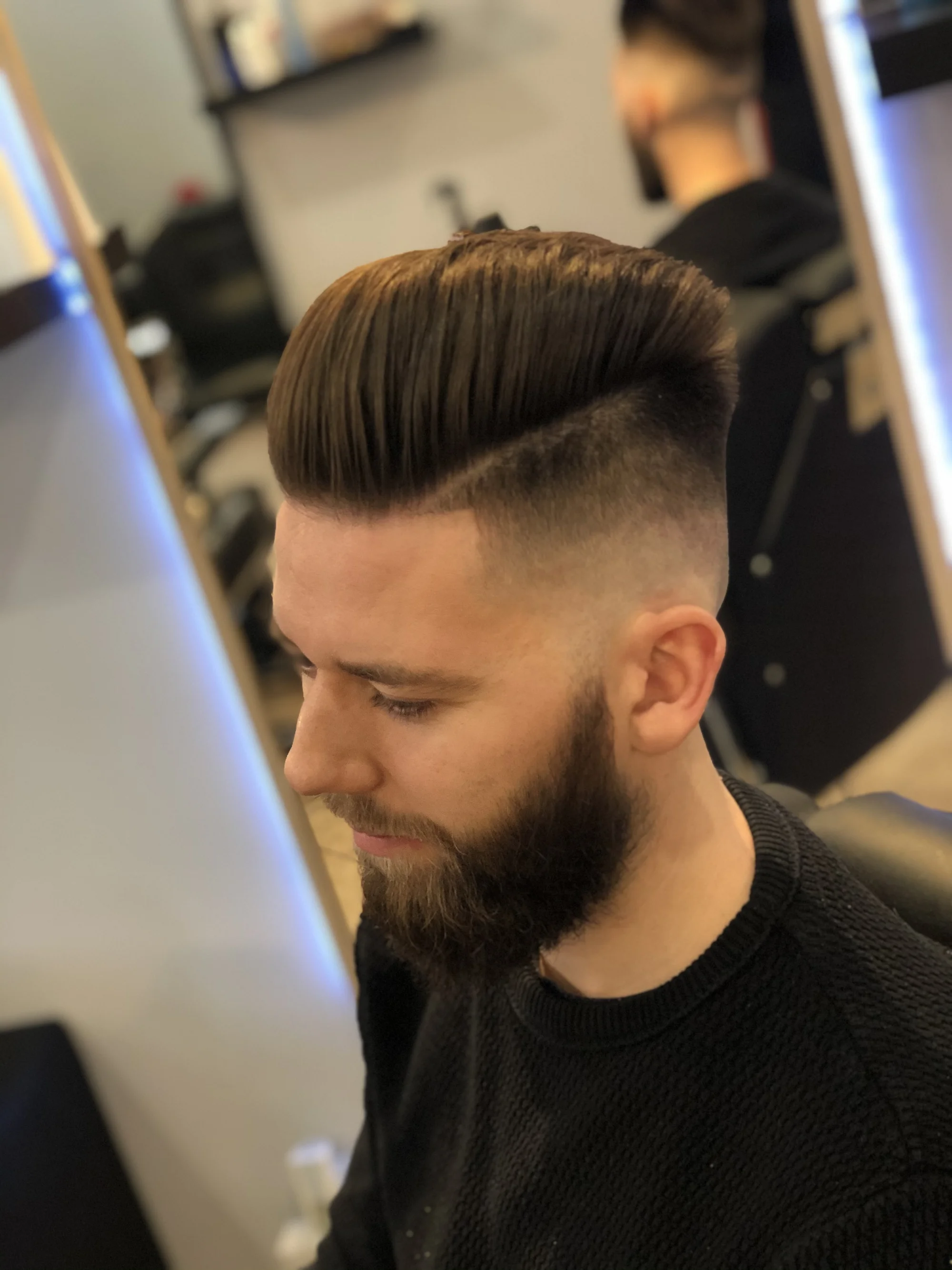 Precizní pánský střih a úprava vousů od profesionálních stylistů