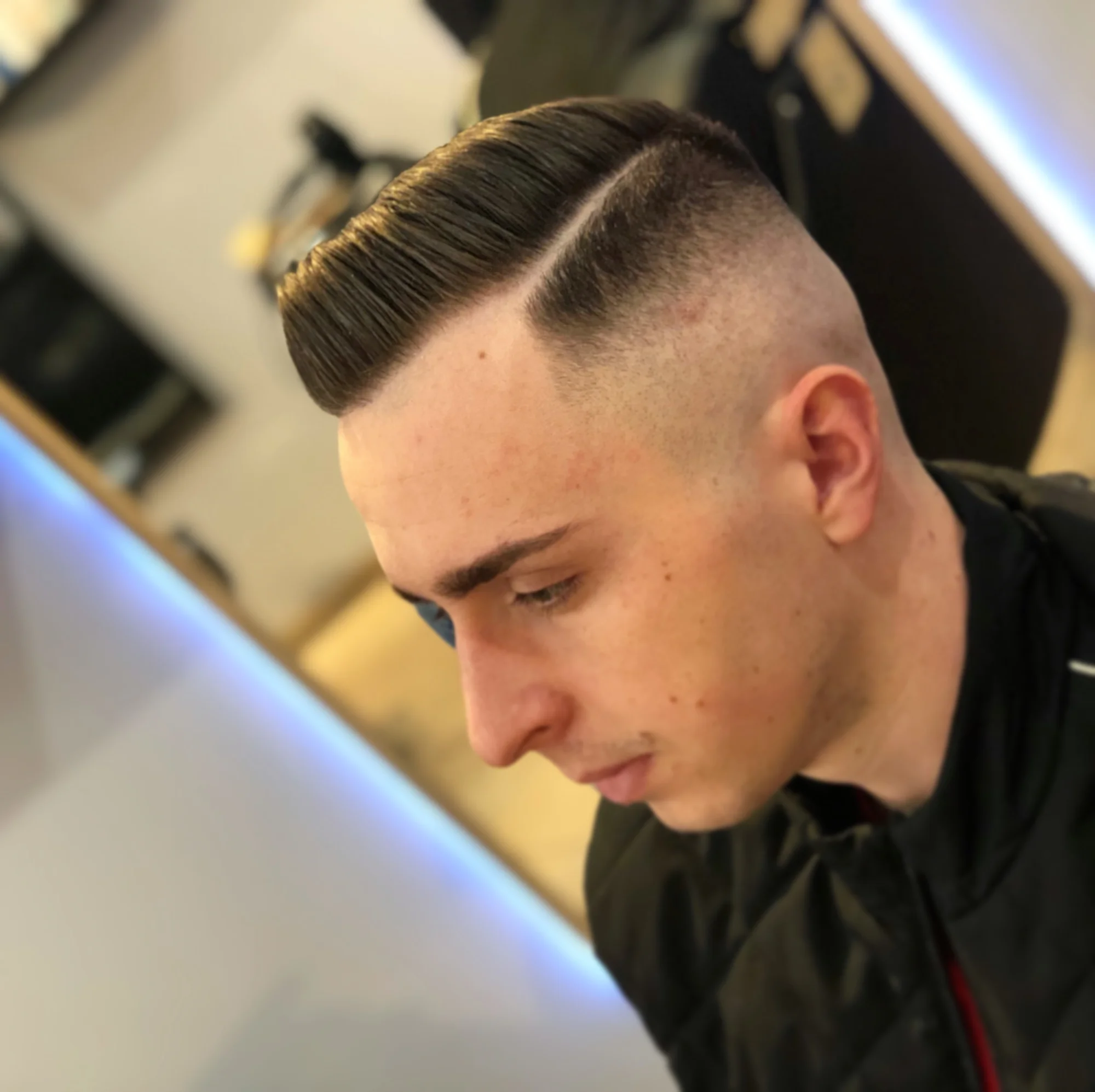 Precizní pánský střih a úprava vousů od profesionálních stylistů