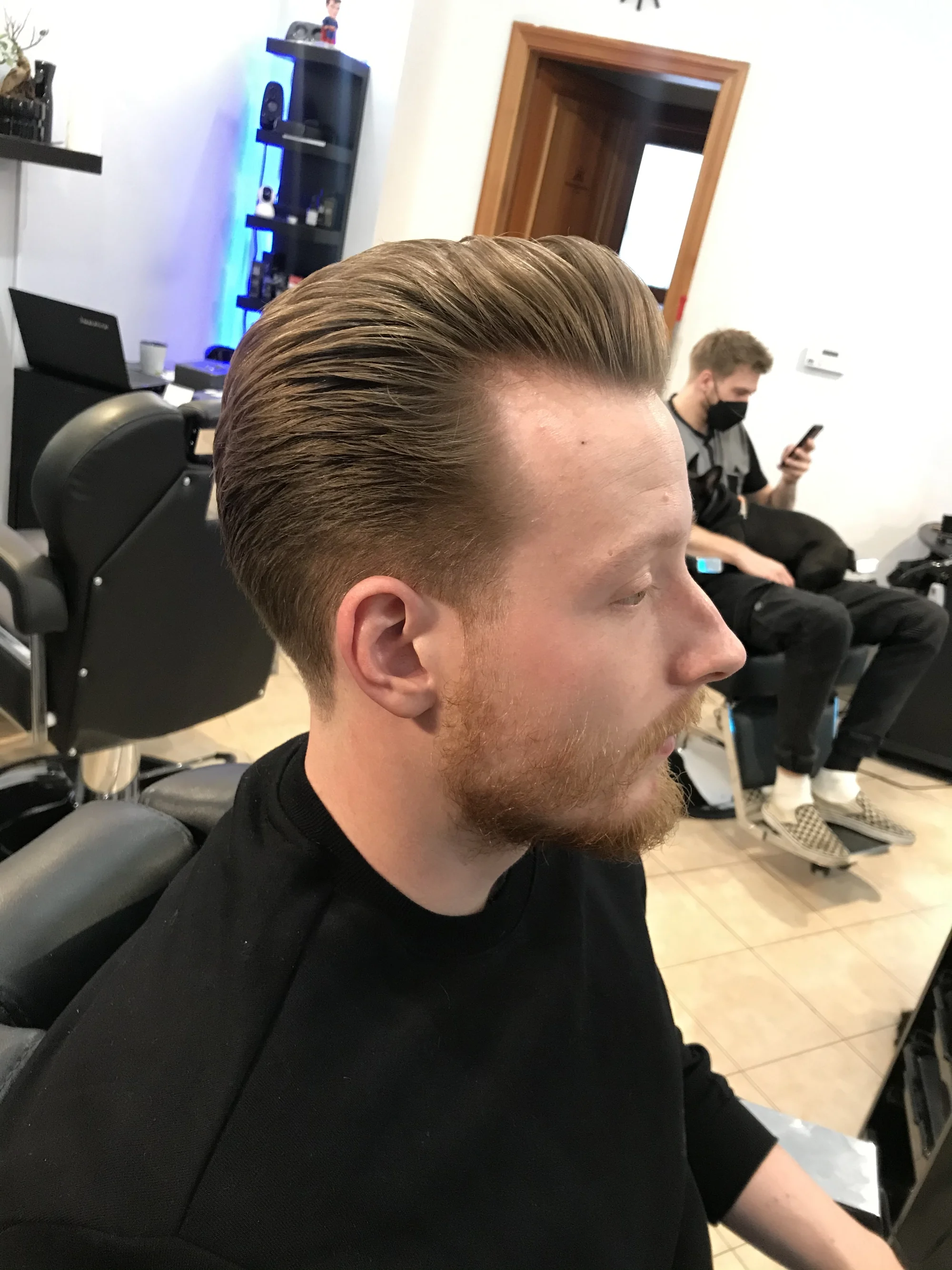Precizní pánský střih a úprava vousů od profesionálních stylistů