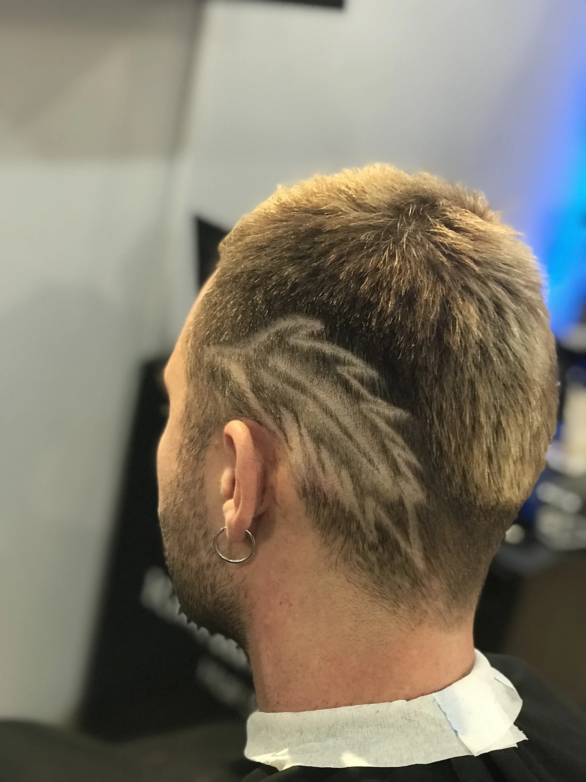 Precizní pánský střih a úprava vousů od profesionálních stylistů