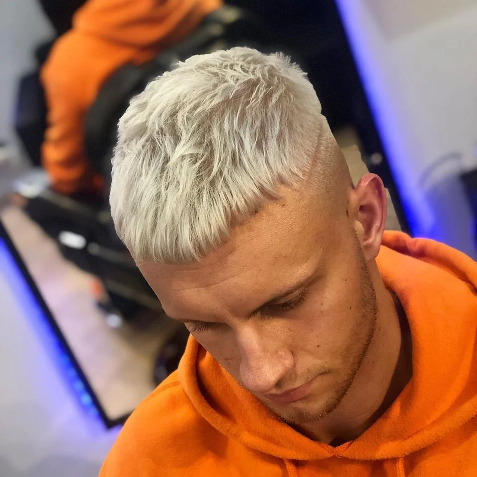 Precizní pánský střih a úprava vousů od profesionálních stylistů