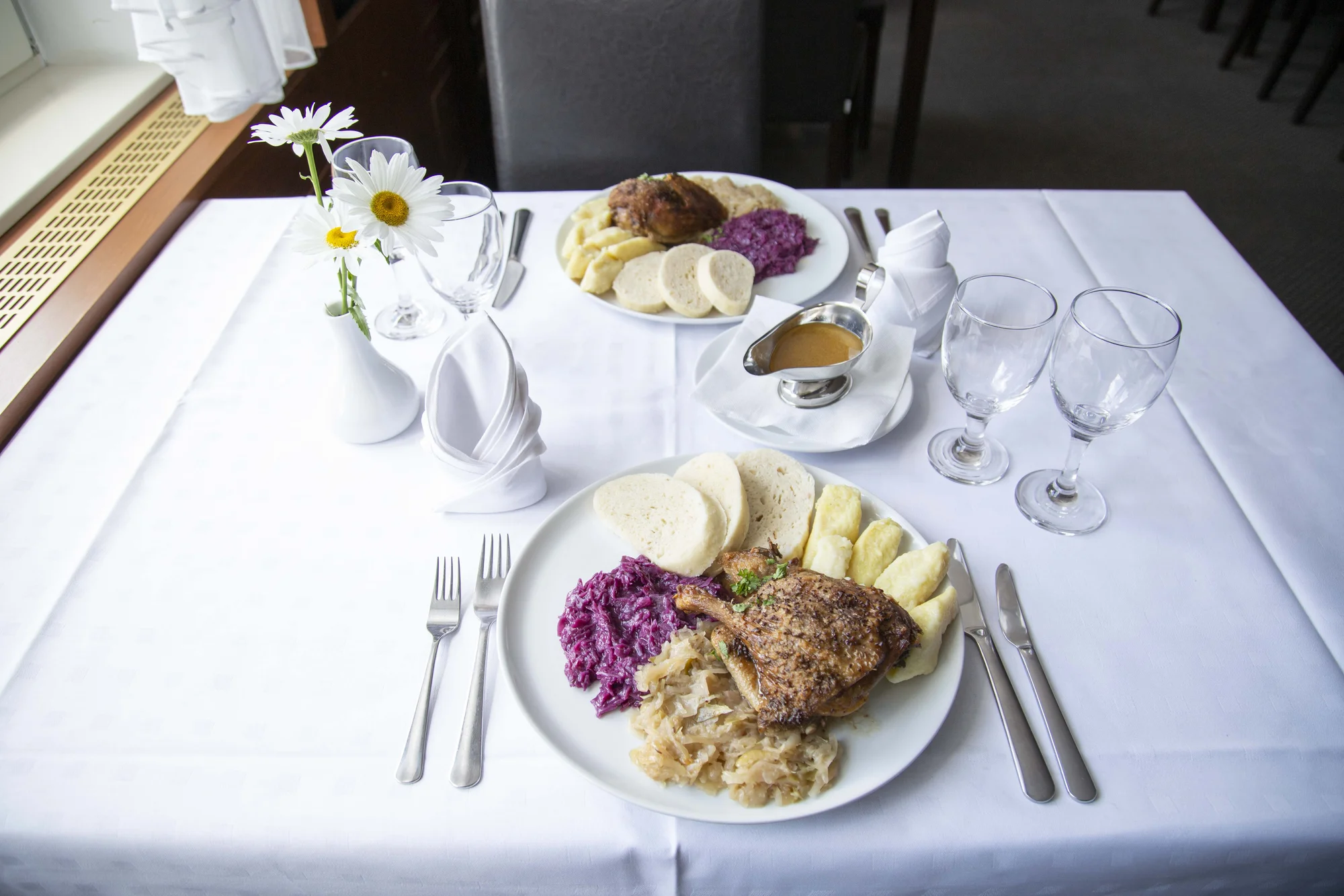 Za klidem i výlety do Českého ráje: polopenze a víno nebo all inclusive i wellness procedury