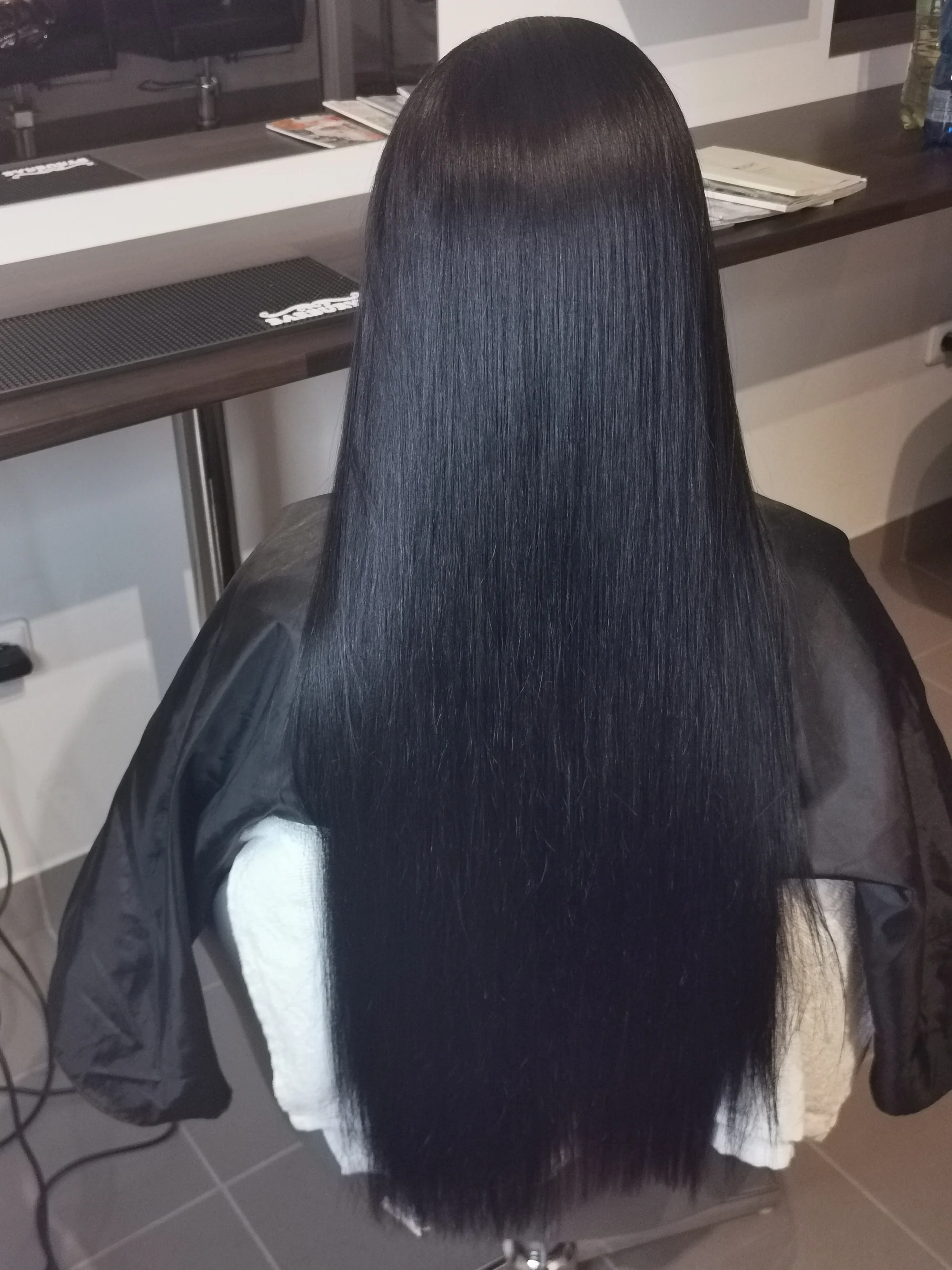 Brazilský keratin nebo intenzivní výživa vlasů pro lesk a sílu vlasů včetně střihu