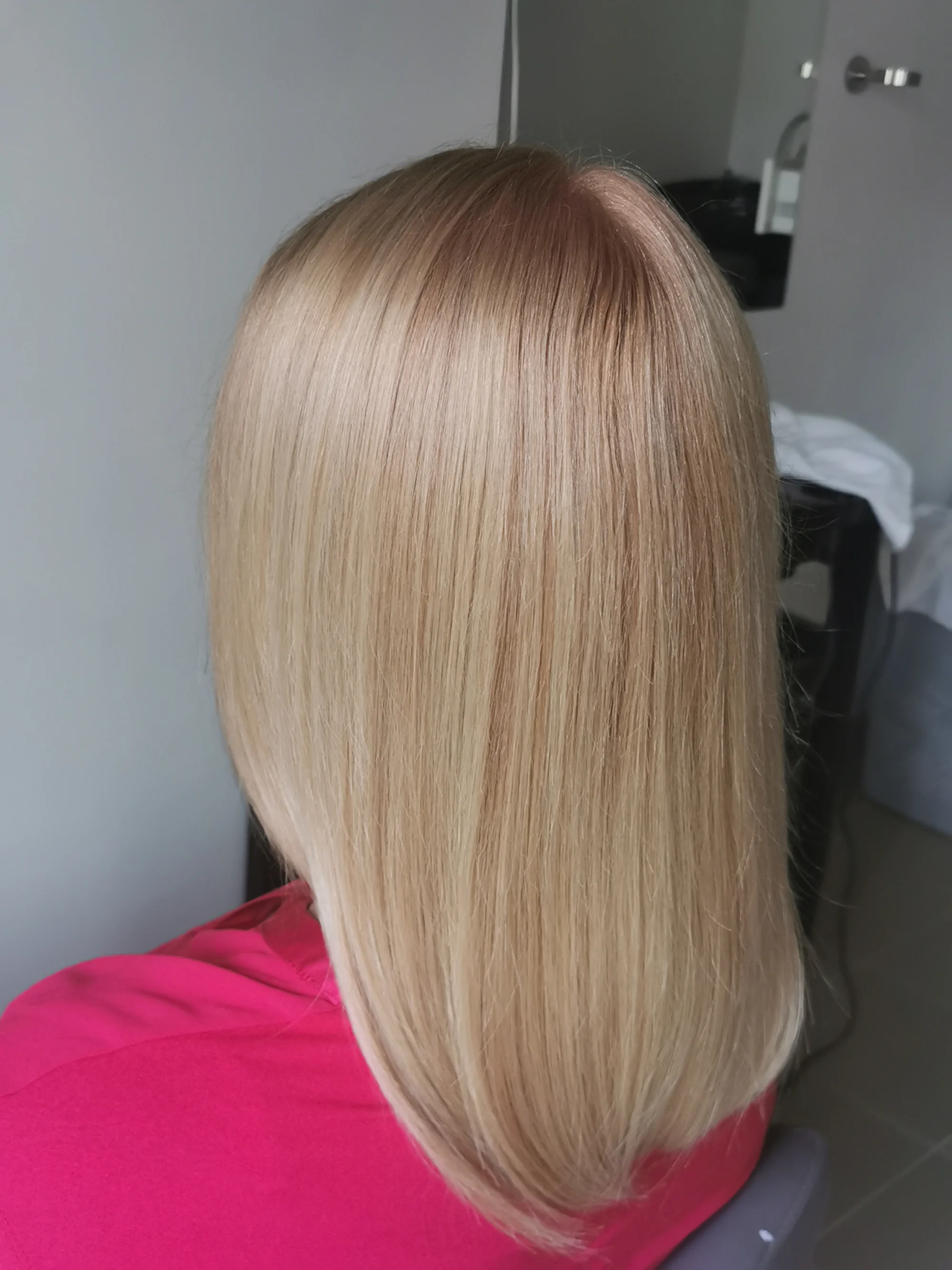 Brazilský keratin nebo intenzivní výživa vlasů pro lesk a sílu vlasů včetně střihu
