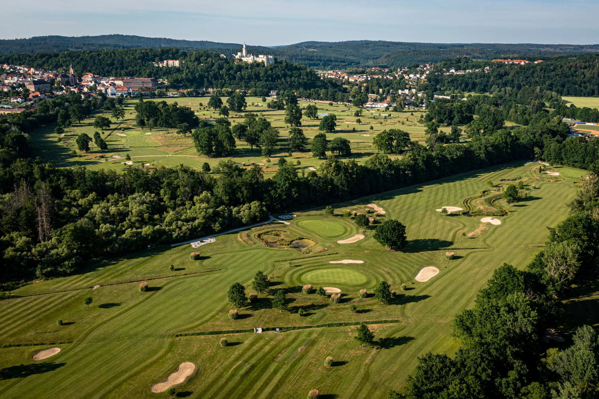 Jednodenní či dvoudenní kurz golfu v luxusním Zámeckém Golf Resortu Hluboká vč. wellness