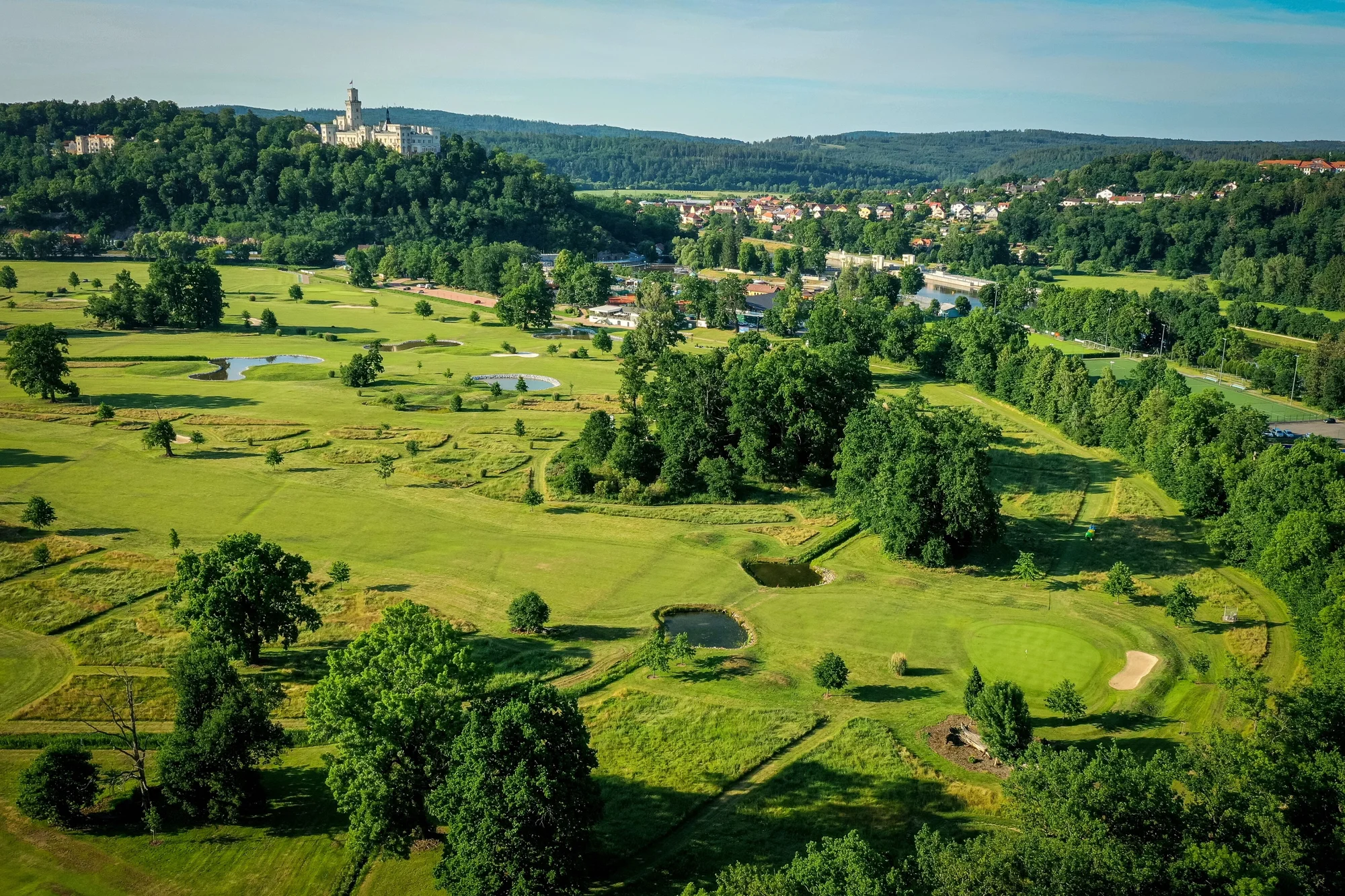Jednodenní či dvoudenní kurz golfu v luxusním Zámeckém Golf Resortu Hluboká vč. wellness