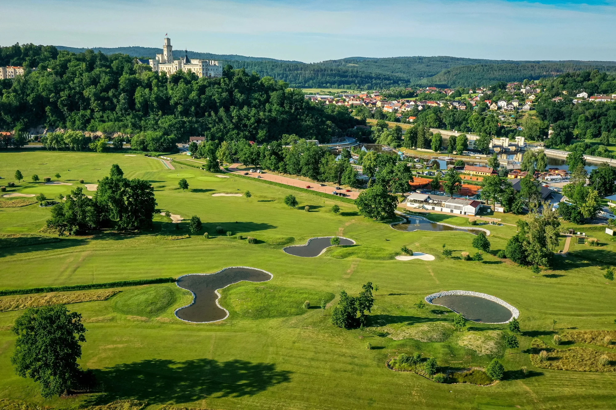 Jednodenní či dvoudenní kurz golfu v luxusním Zámeckém Golf Resortu Hluboká vč. wellness