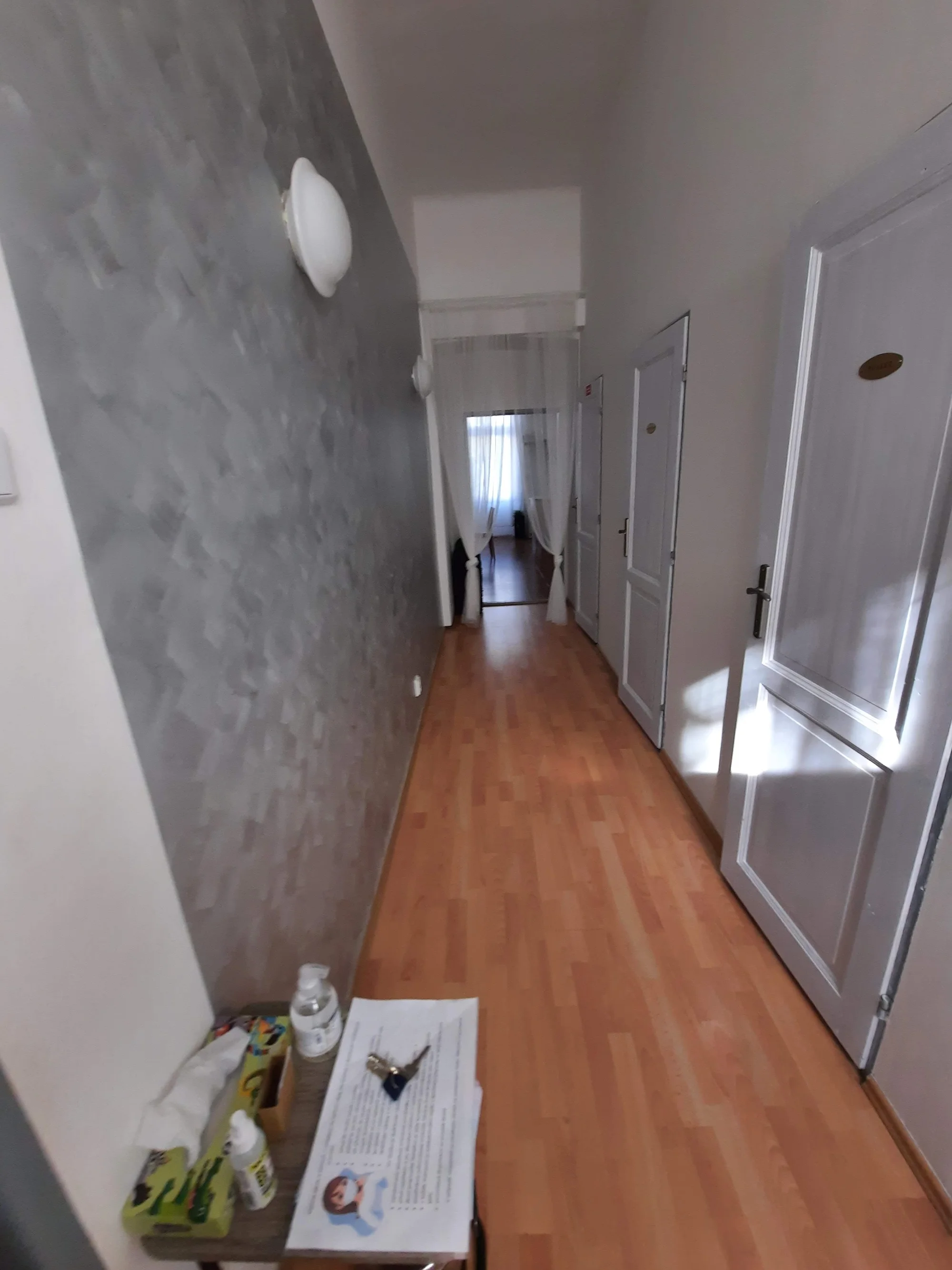 Spa pedikúra i manikúra včetně masáže pro muže i ženy
