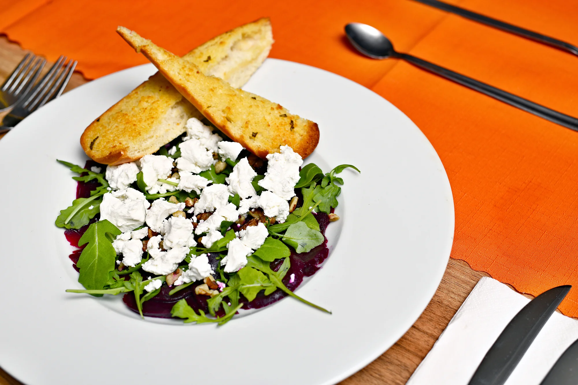 Karafa vína a carpaccio pro 2 s výhledem na Karlův most