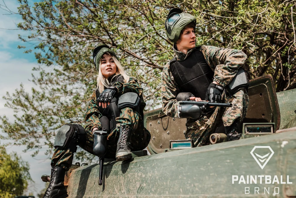 4 hodiny paintballu v Brně s komplet výbavou, kuličkami a občerstvením