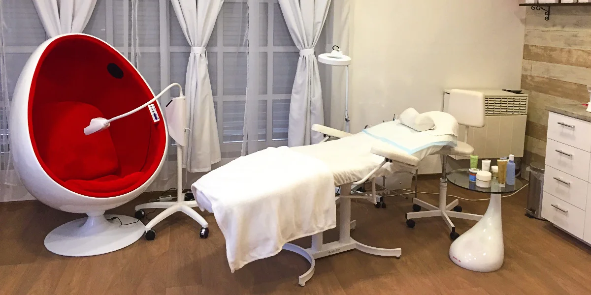 Potěšte své blízké otevřeným voucherem do kosmetického salonu: 1000, 2000 nebo 3000 Kč