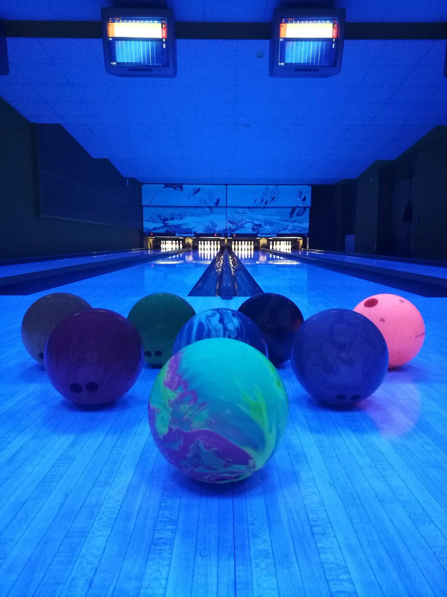 Hodina bowlingu pro partu až 6 hráčů v čase 13:00–24:00