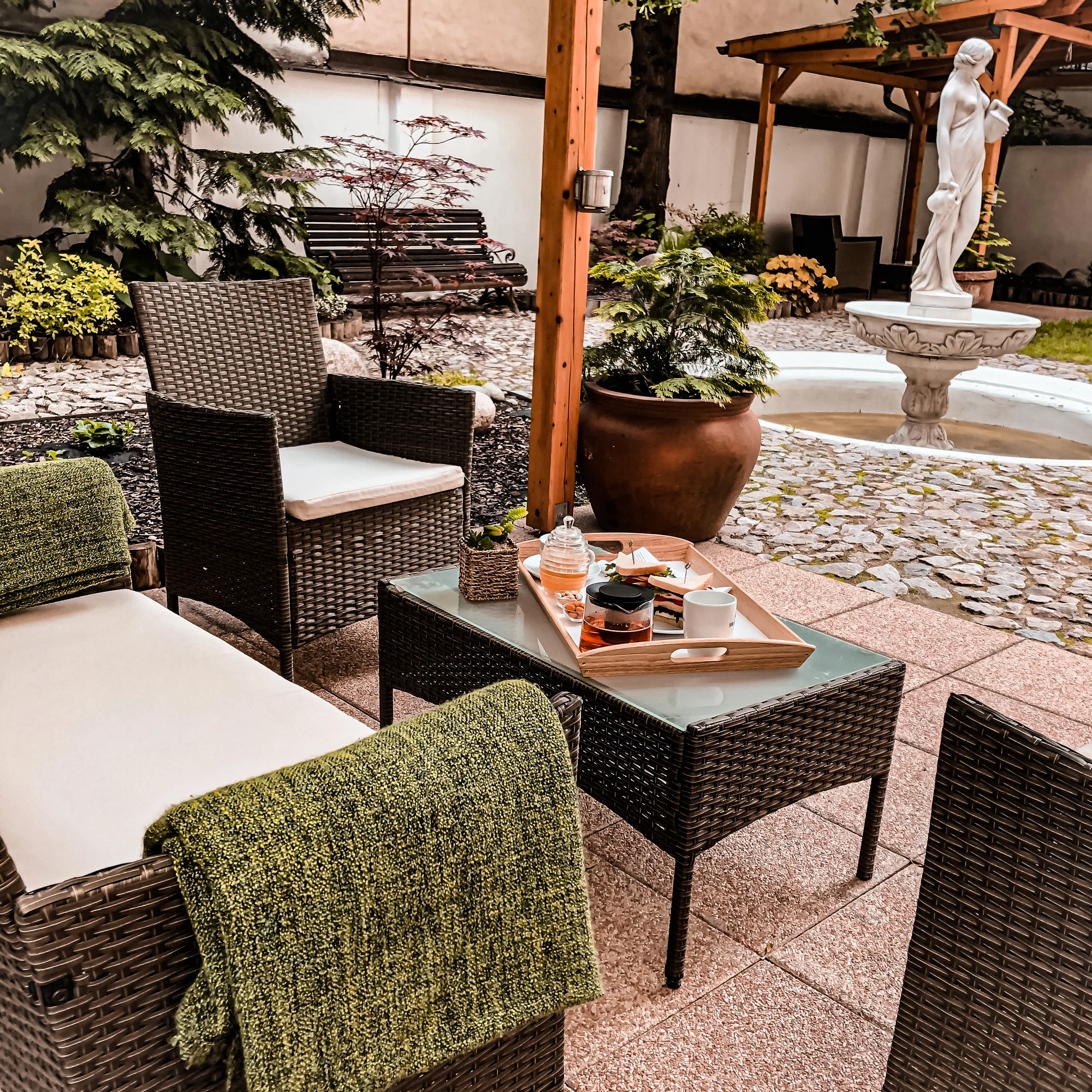 S láskou do Prahy: 4* hotel v centru, snídaně, romantický večer na lodi