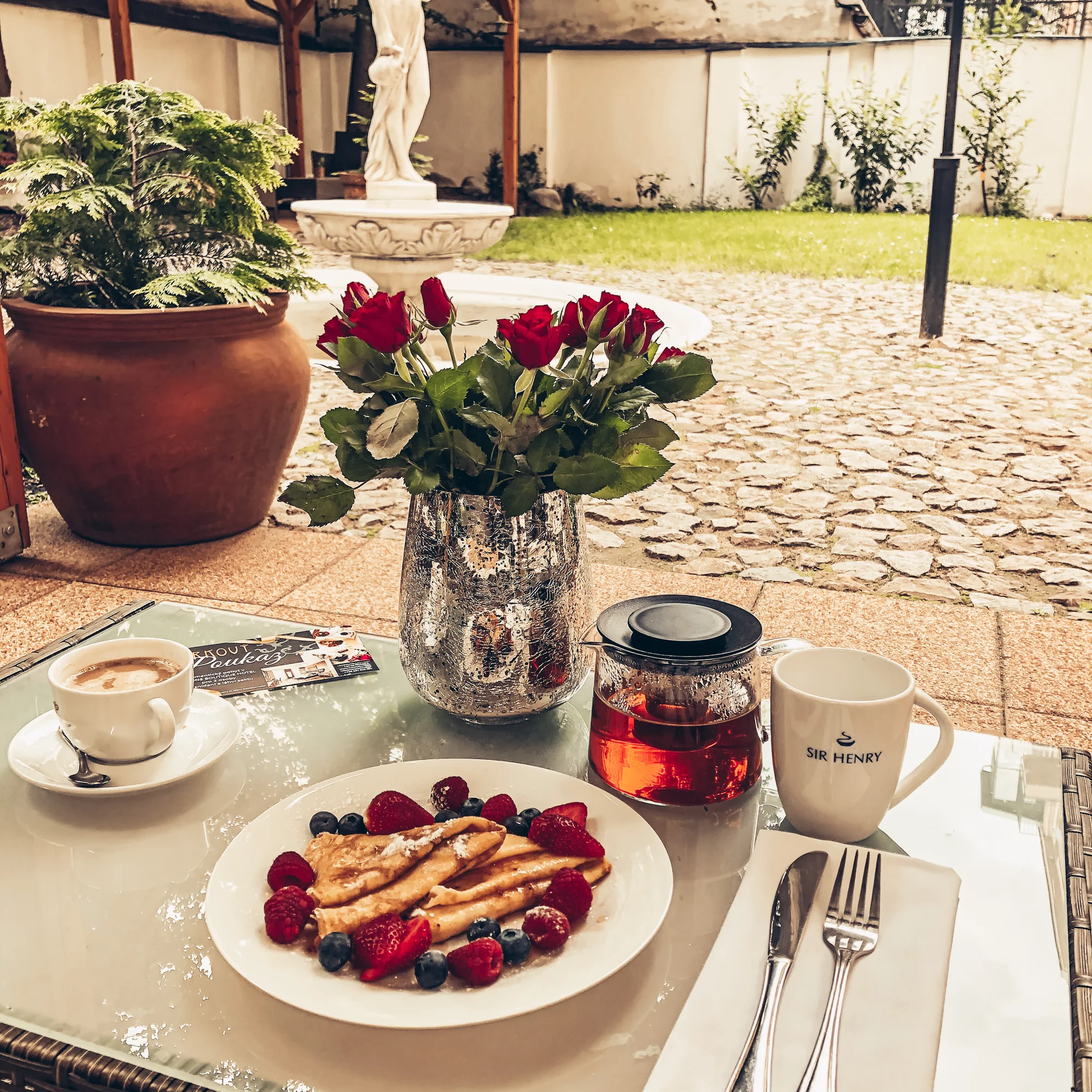 S láskou do Prahy: 4* hotel v centru, snídaně, romantický večer na lodi
