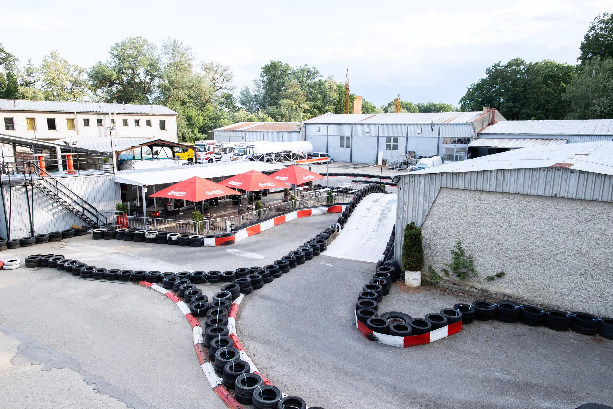 Svižná jízda motokárou pro děti i dospělé: adrenalin a zábava na ověřené trati