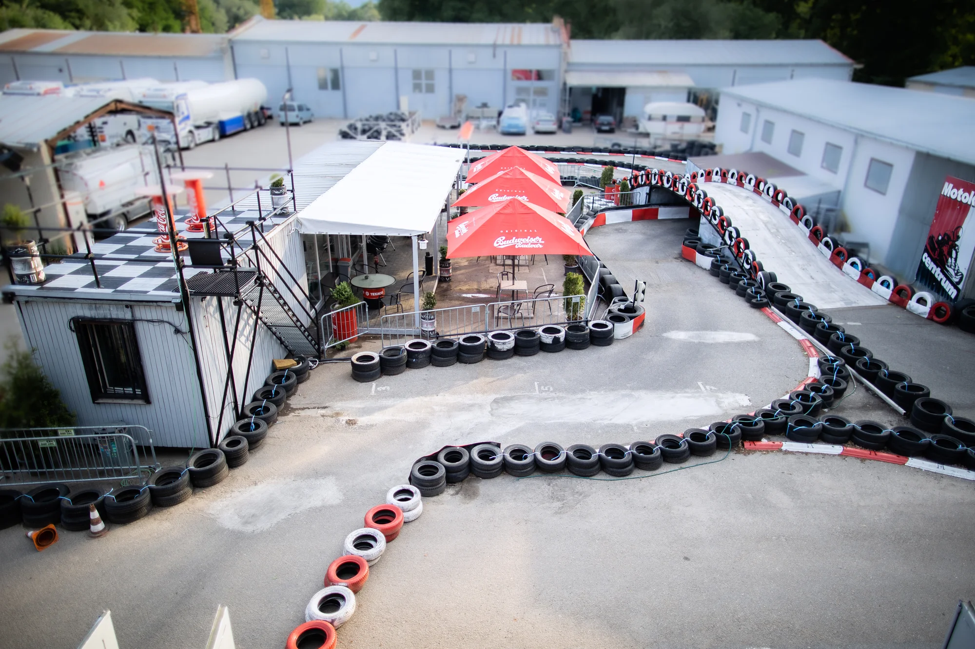 Svižná jízda motokárou pro děti i dospělé: adrenalin a zábava na ověřené trati