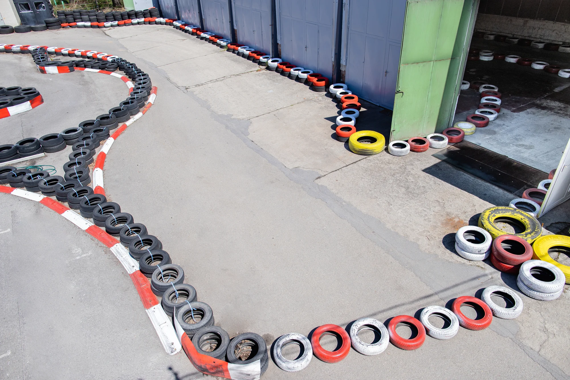 Svižná jízda motokárou pro děti i dospělé: adrenalin a zábava na ověřené trati