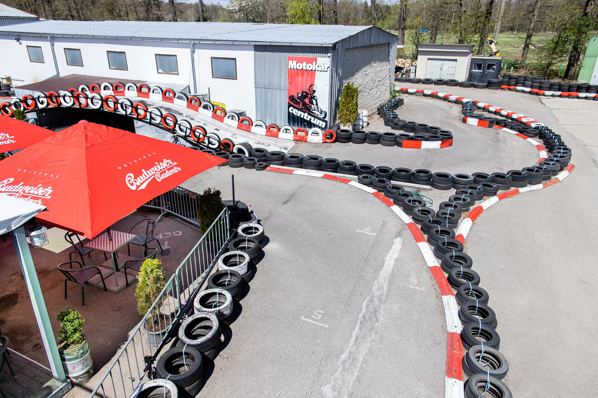 Svižná jízda motokárou pro děti i dospělé: adrenalin a zábava na ověřené trati