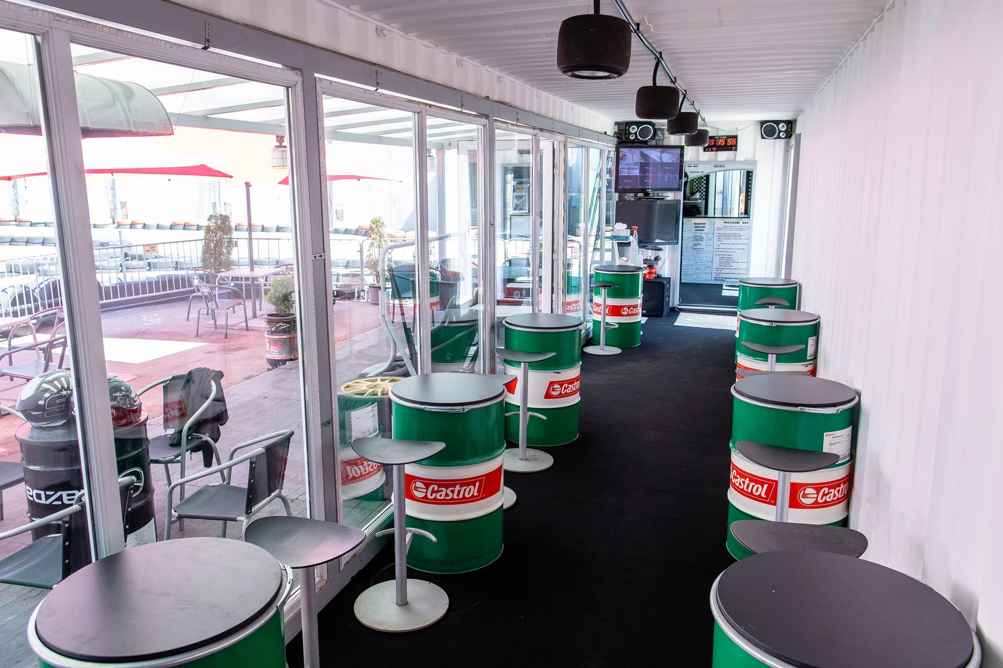 Svižná jízda motokárou pro děti i dospělé: adrenalin a zábava na ověřené trati