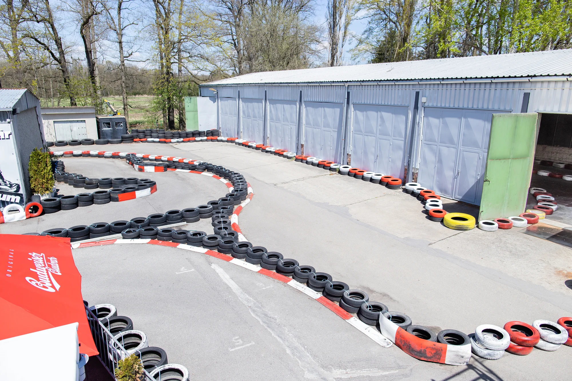 Svižná jízda motokárou pro děti i dospělé: adrenalin a zábava na ověřené trati