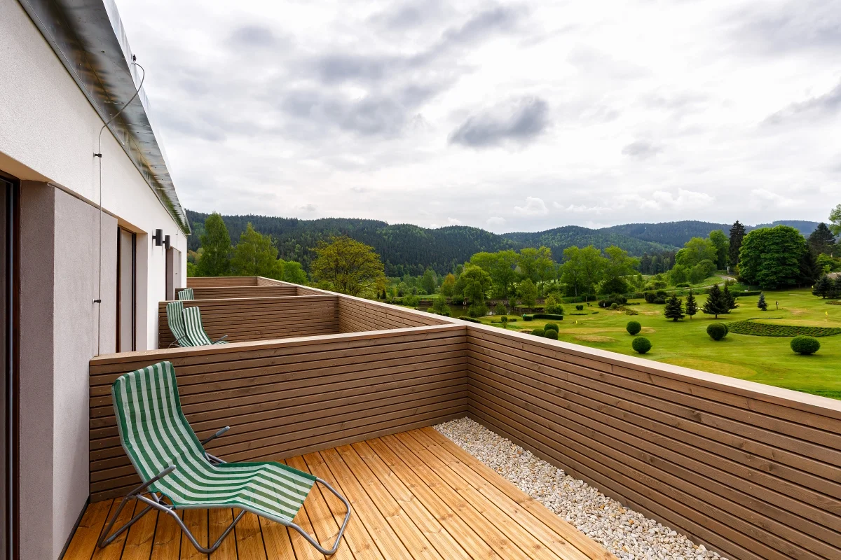4* pobyt ve Varech: snídaně či polopenze i neomezený vstup do wellness