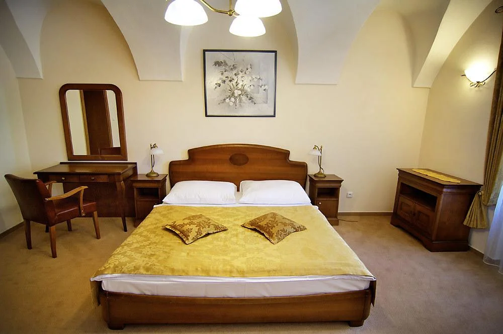 Královský odpočinek pod Tatrami v Kaštielu Lučivná: nádherná příroda, snídaně, možnost wellness