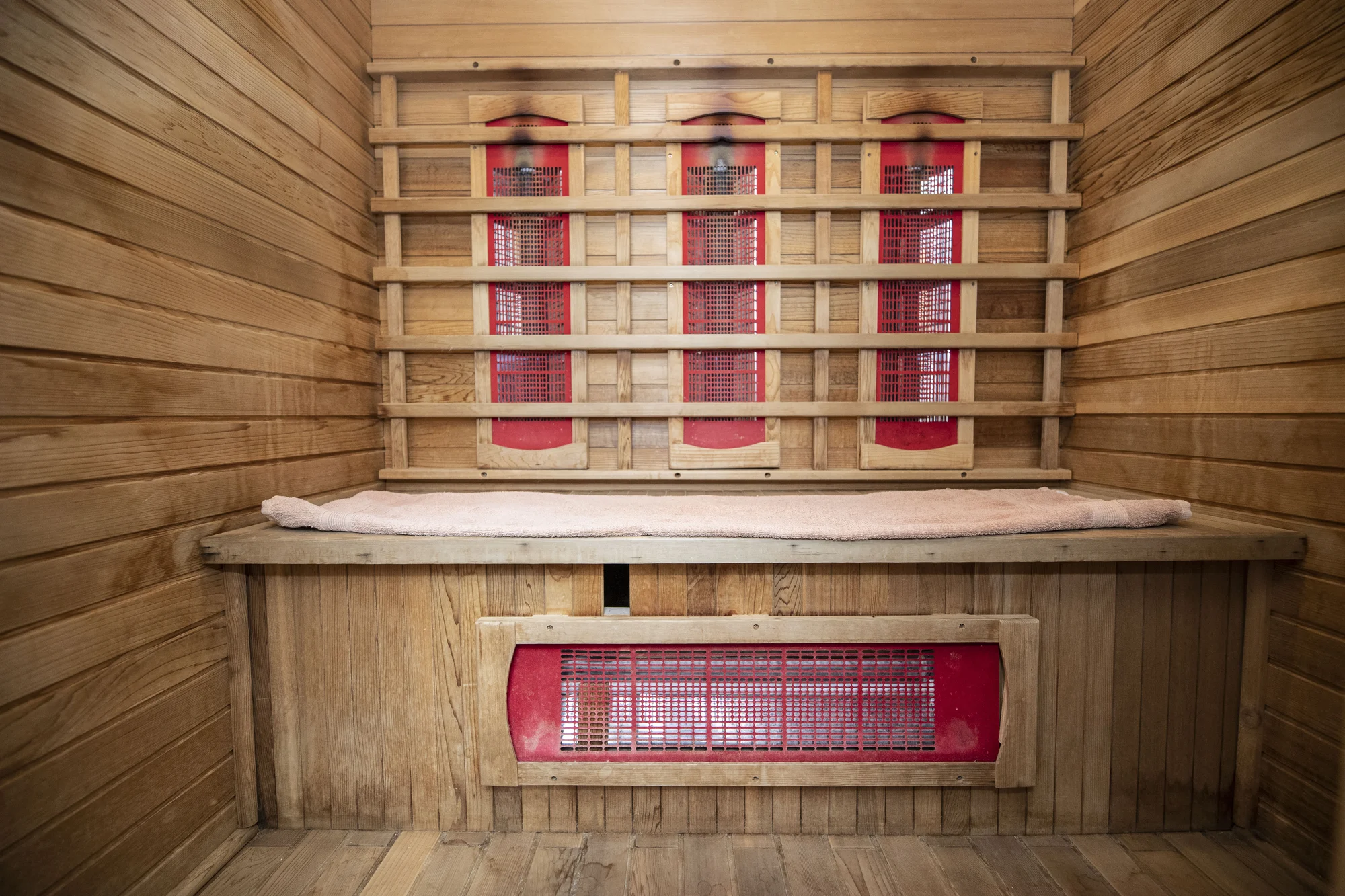 Privátní pivní wellness: koupel, neomezená konzumace piva i infrasauna