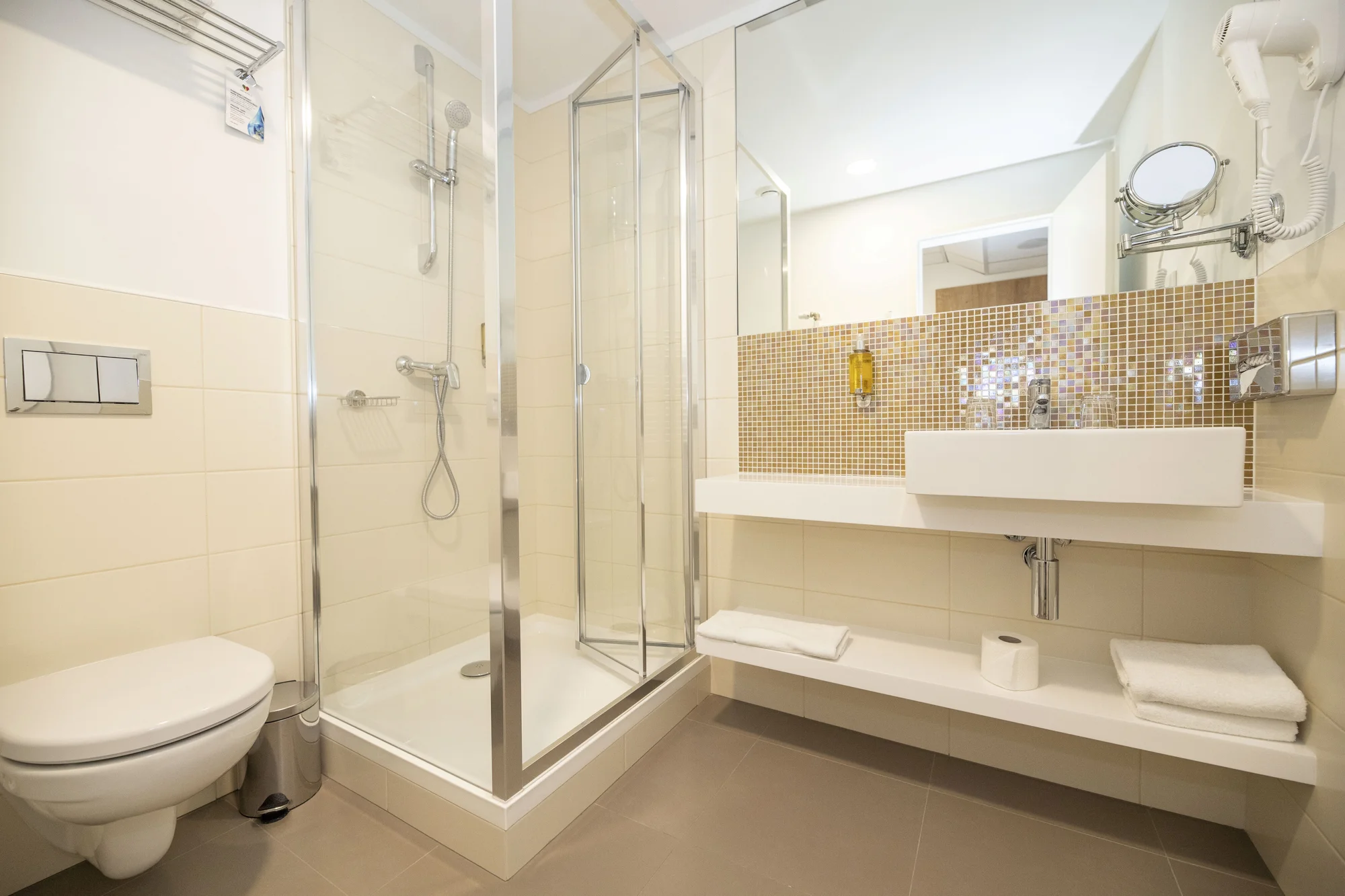 4* pobyt v Praze: hotel 15 min. metrem od Václaváku, možnost snídaní