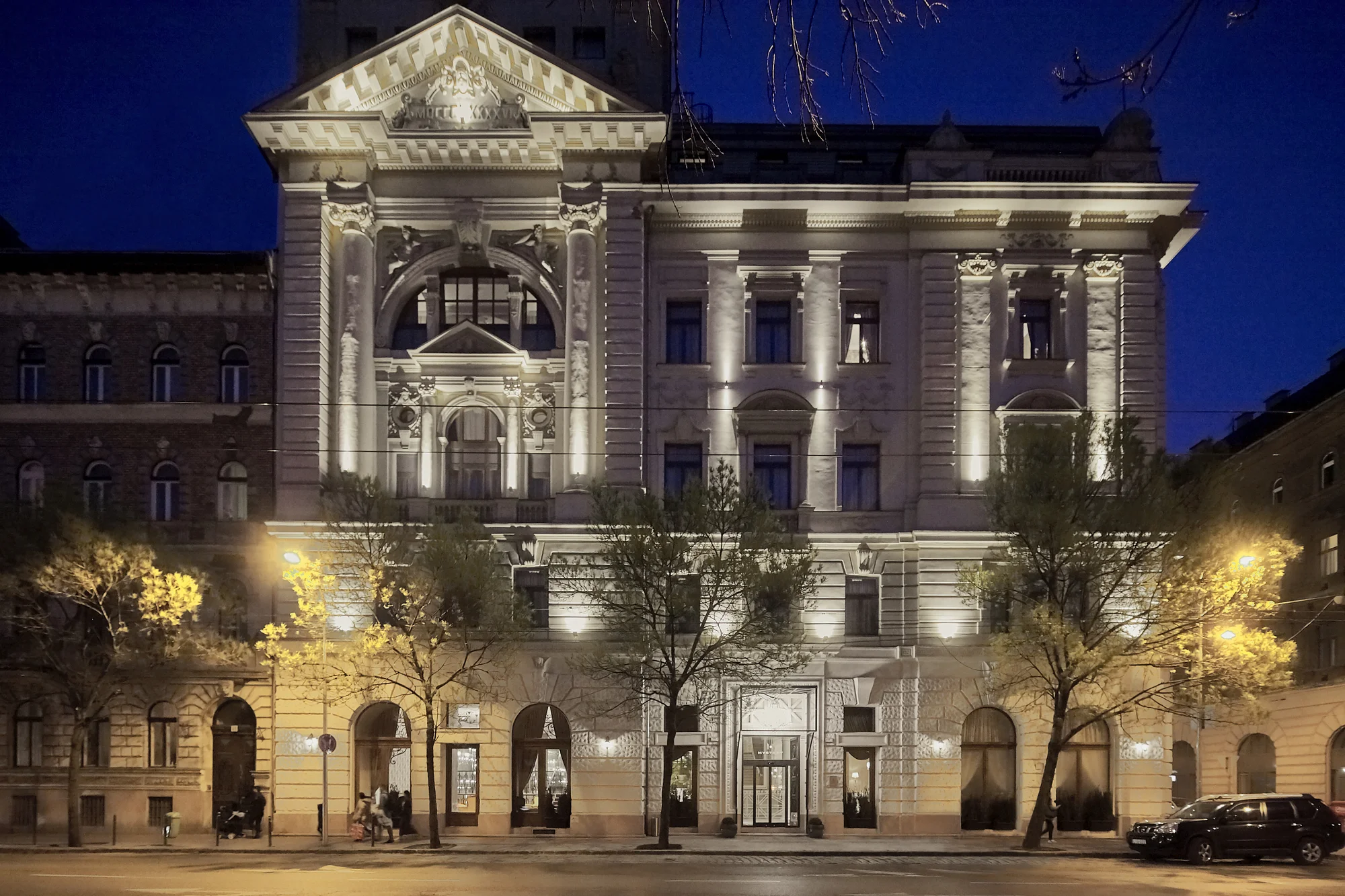 Odpočinek v 5* hotelu v centru Budapešti: neomezený wellness a snídaně, 2 děti zdarma