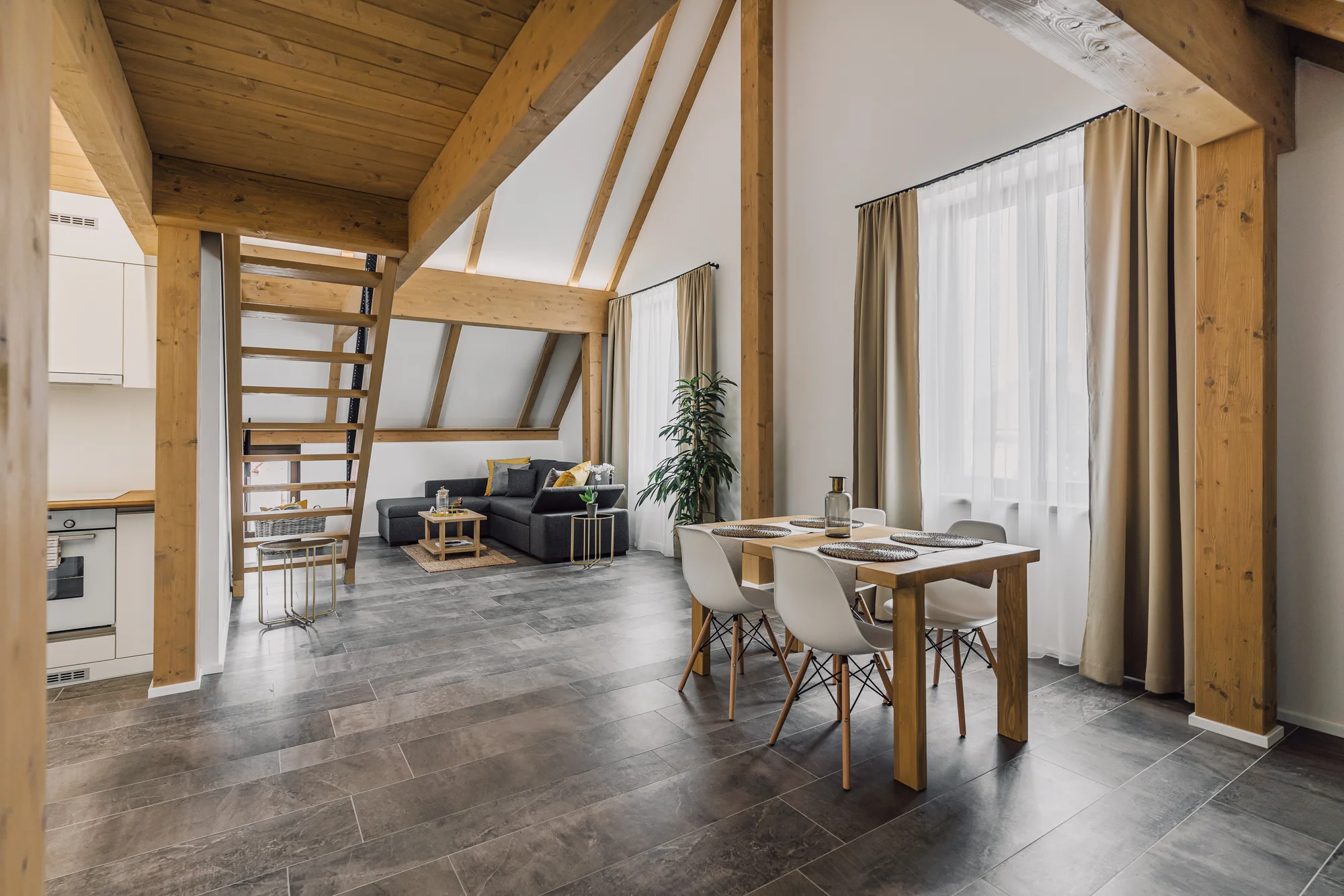 Luxusní resort s pivovarem v centru Lednice: snídaně, na výběr i vířivka či pivní lázeň