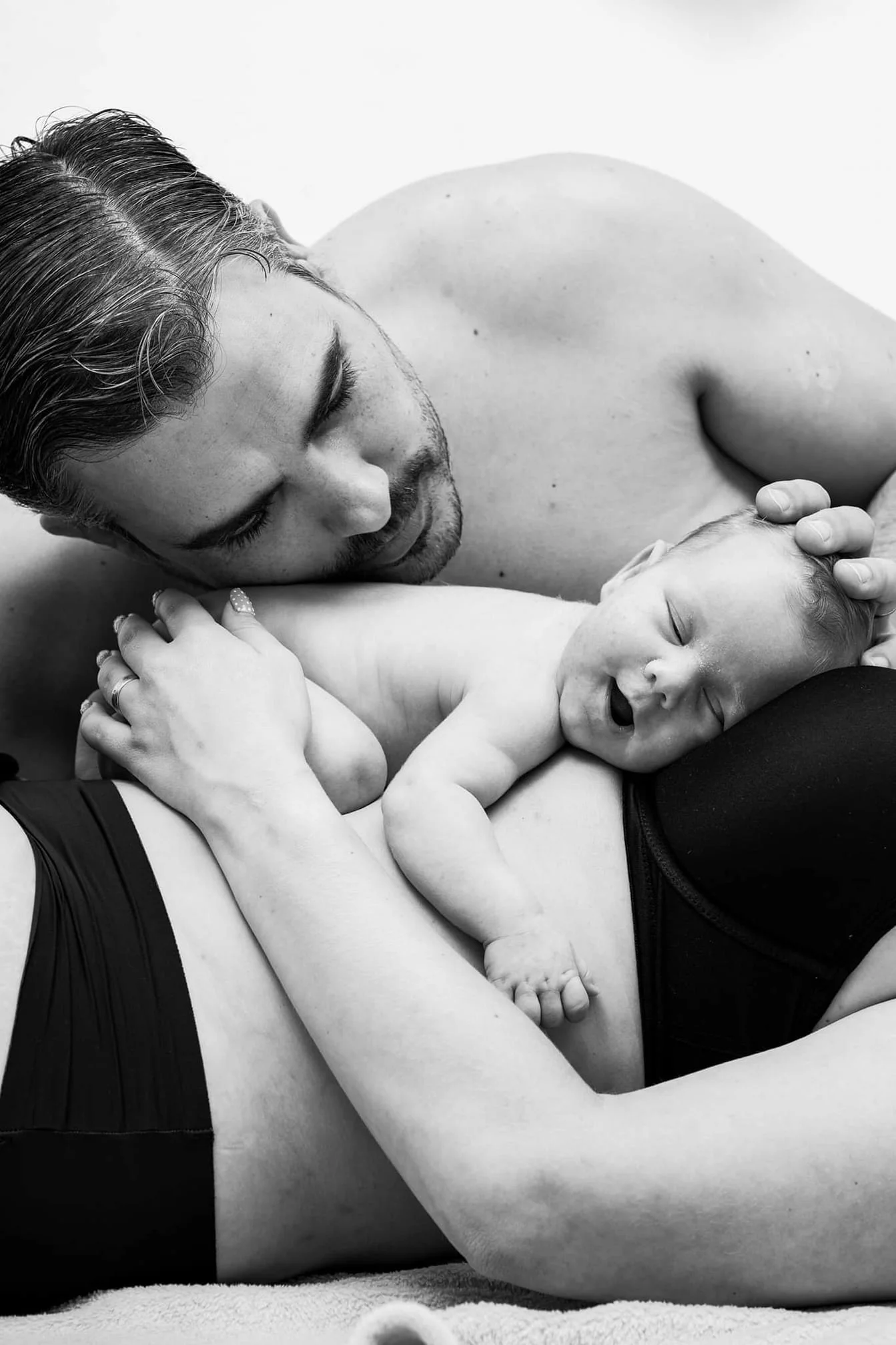 Rodinné a těhotenské focení v ateliéru: 3 retušované fotografie