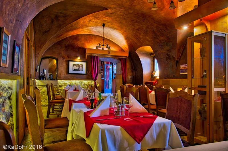 Otevřený voucher v hodnotě 1000 Kč na cokoli z jídelního lístku restaurace U Ševce Matouše