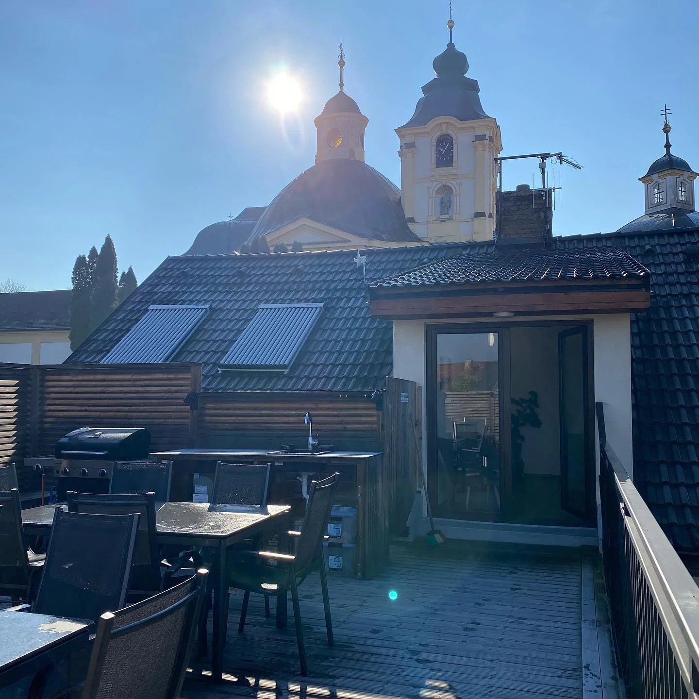 Dovolená na jihu Čech: hotel se snídaněmi, bazénem i privátním wellness