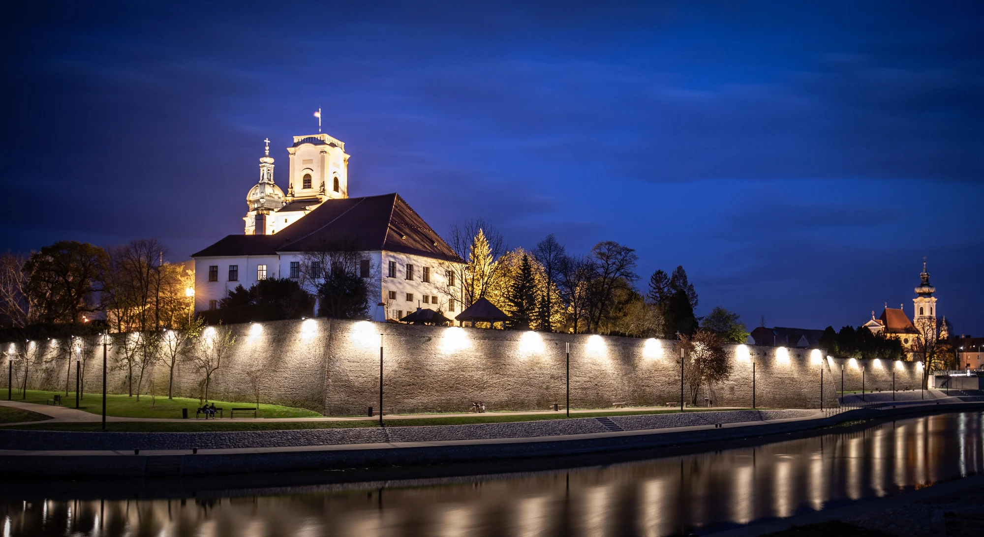 Pobyt ve 4* hotelu v srdci Győru: strava, neomezený wellness i vstup do zoo