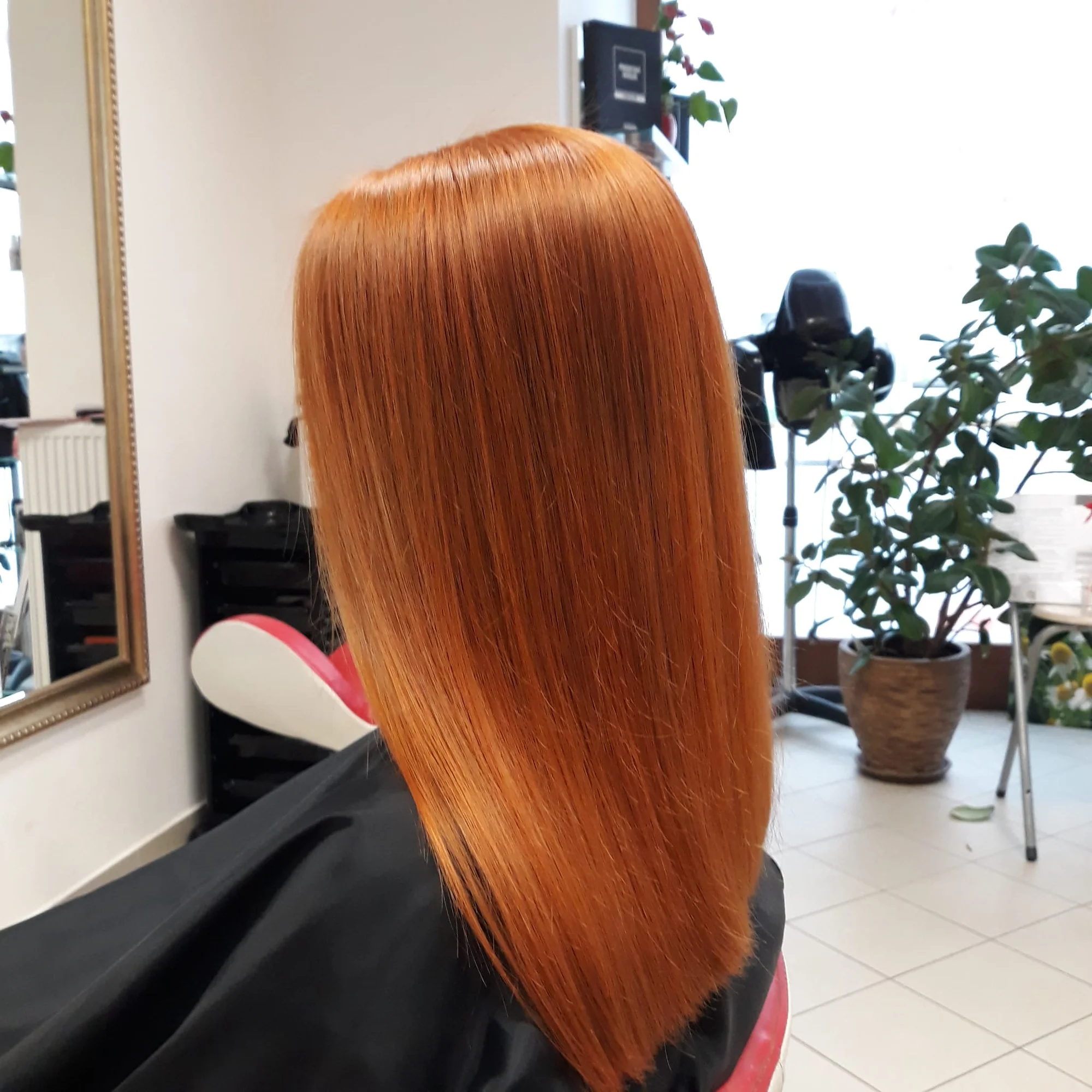 Kadeřnické balíčky: melír, precizní střih s vlasovou regenerací či barvení vlasů i keratin