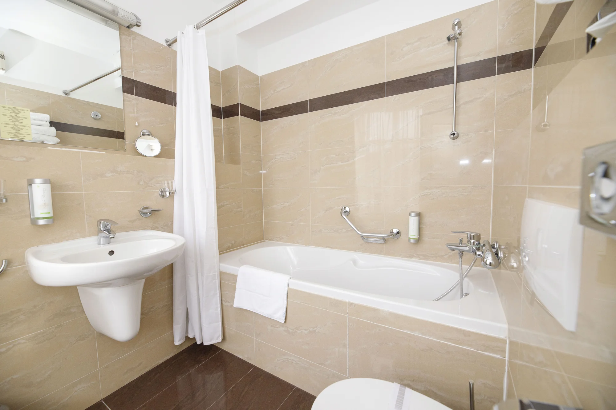 Ubytování v samém srdci Prahy se snídaní: hotel přímo u Čertovky a Karlova mostu