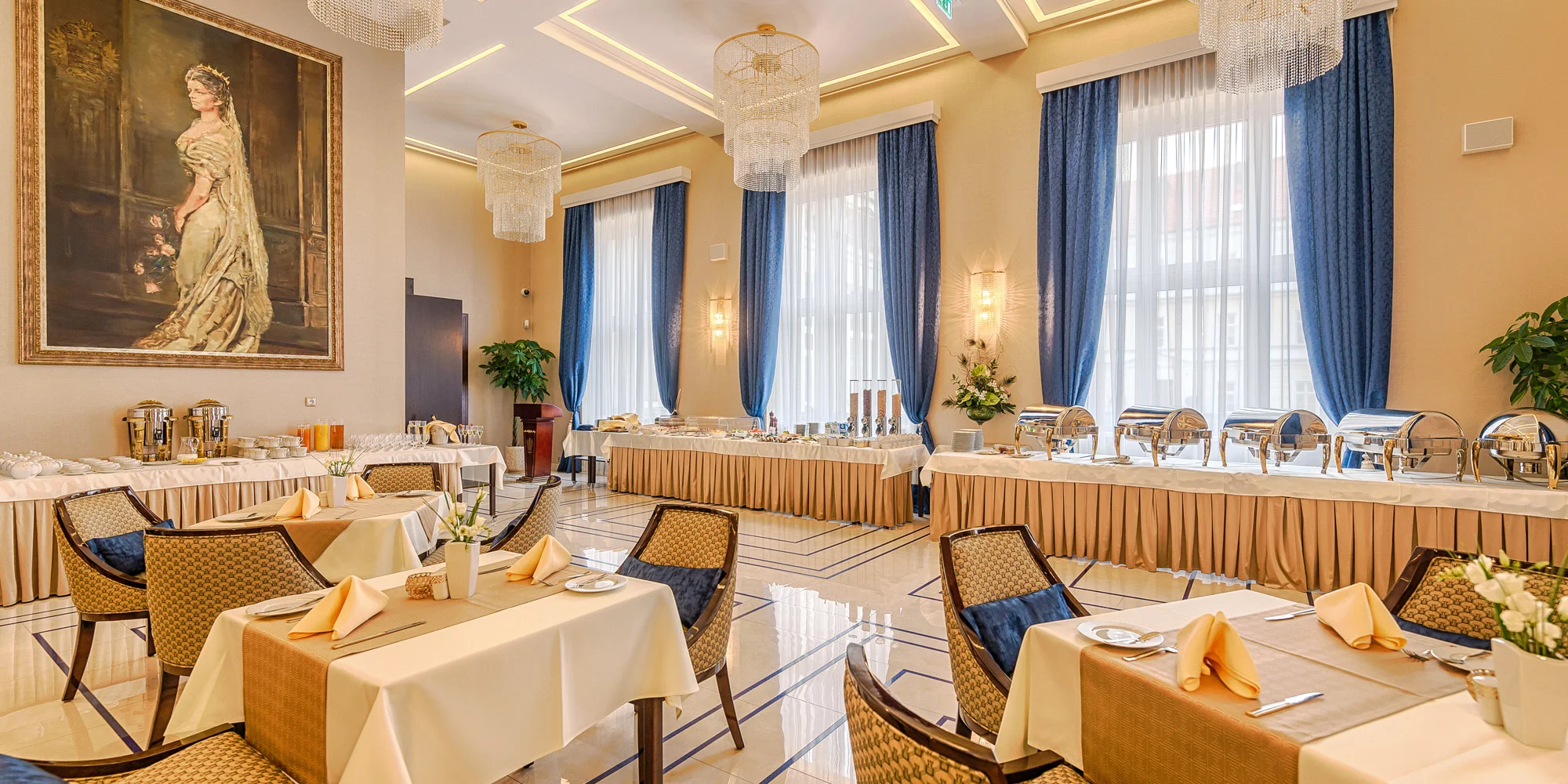 Relax v 5* přepychovém Royal Palace vč. zlaté koupele i polopenze