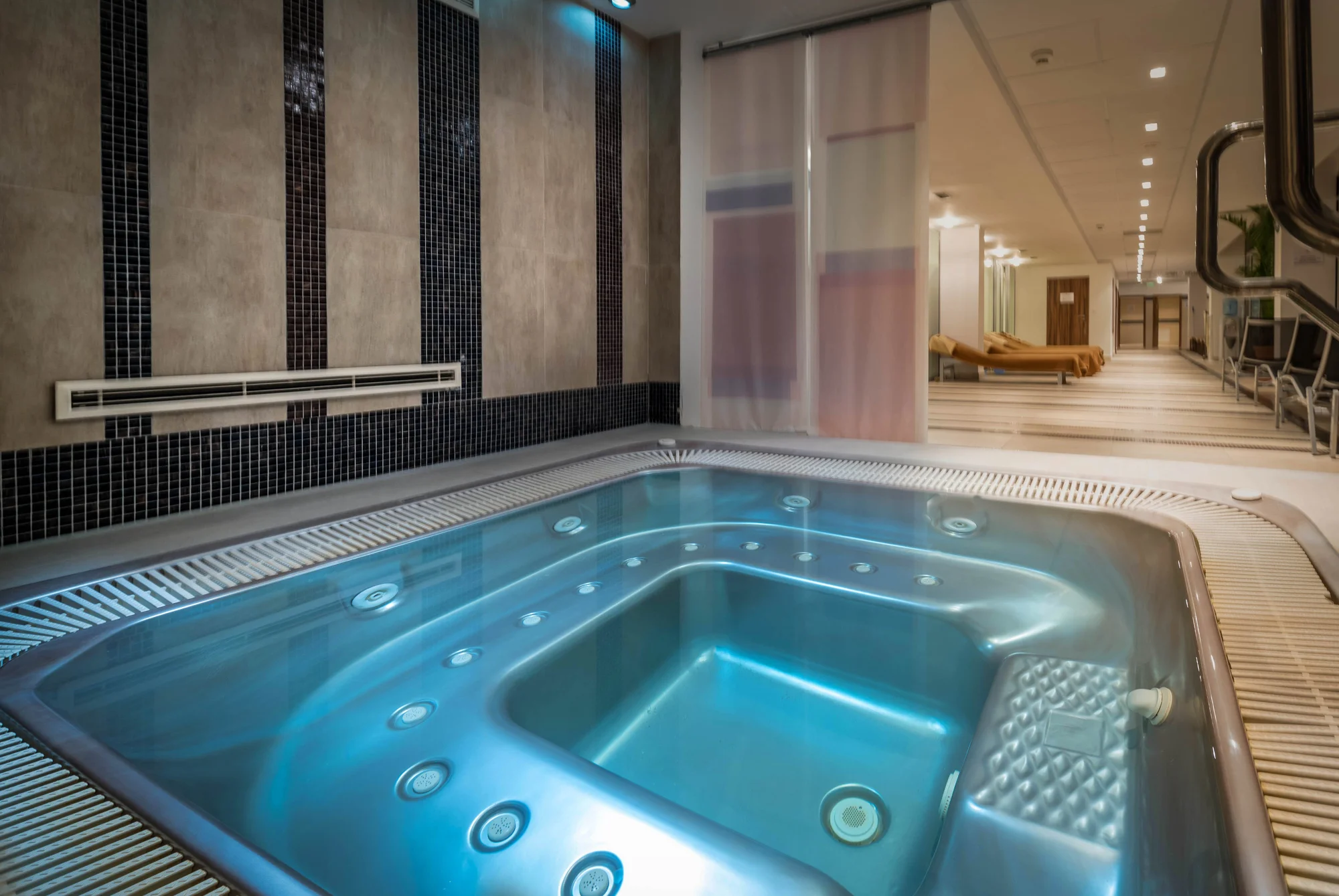 Pobyt ve 4* hotelu ve Zlatých Lázních: aquapark, procedury i polopenze